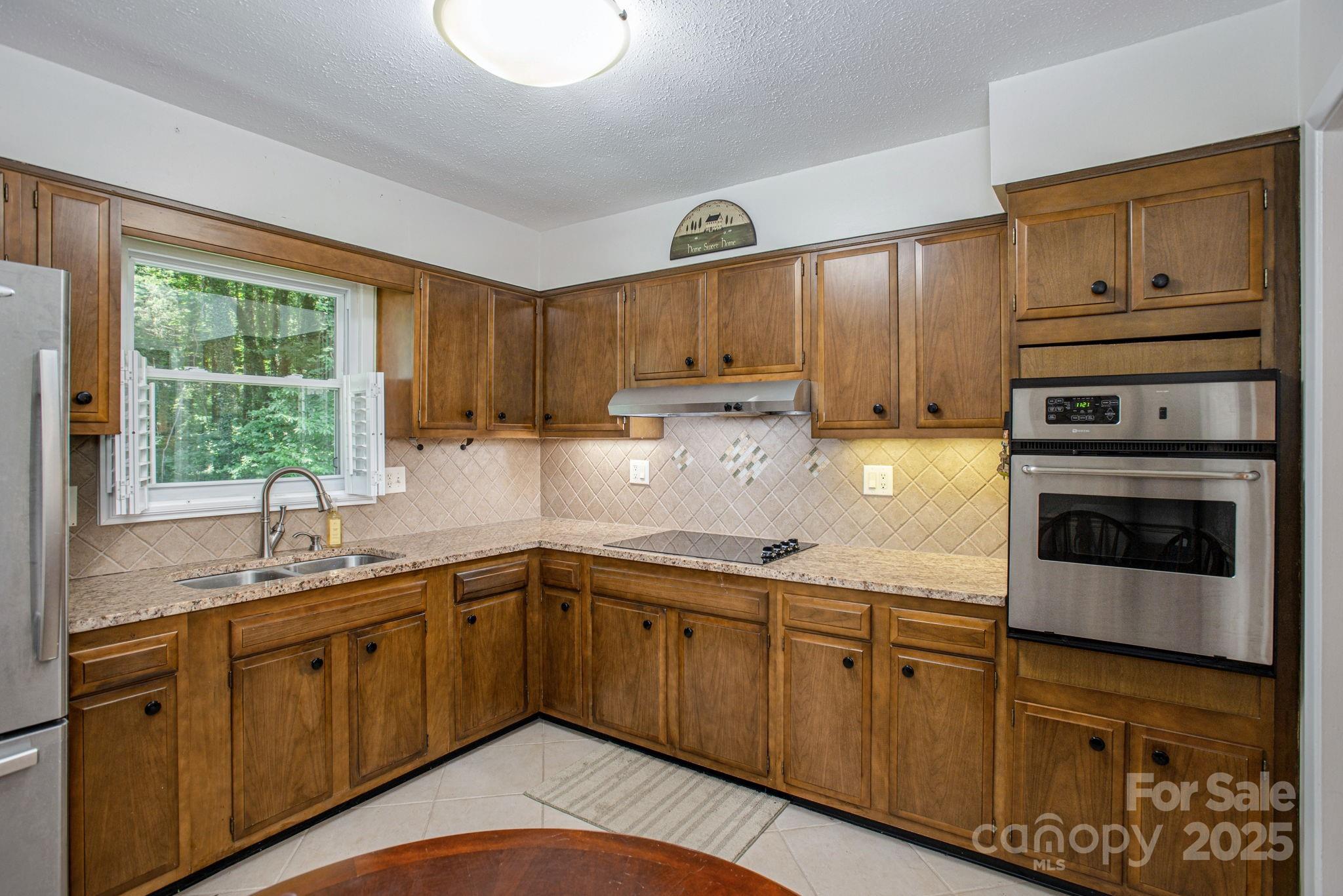 Flat Rock Manor - Residential