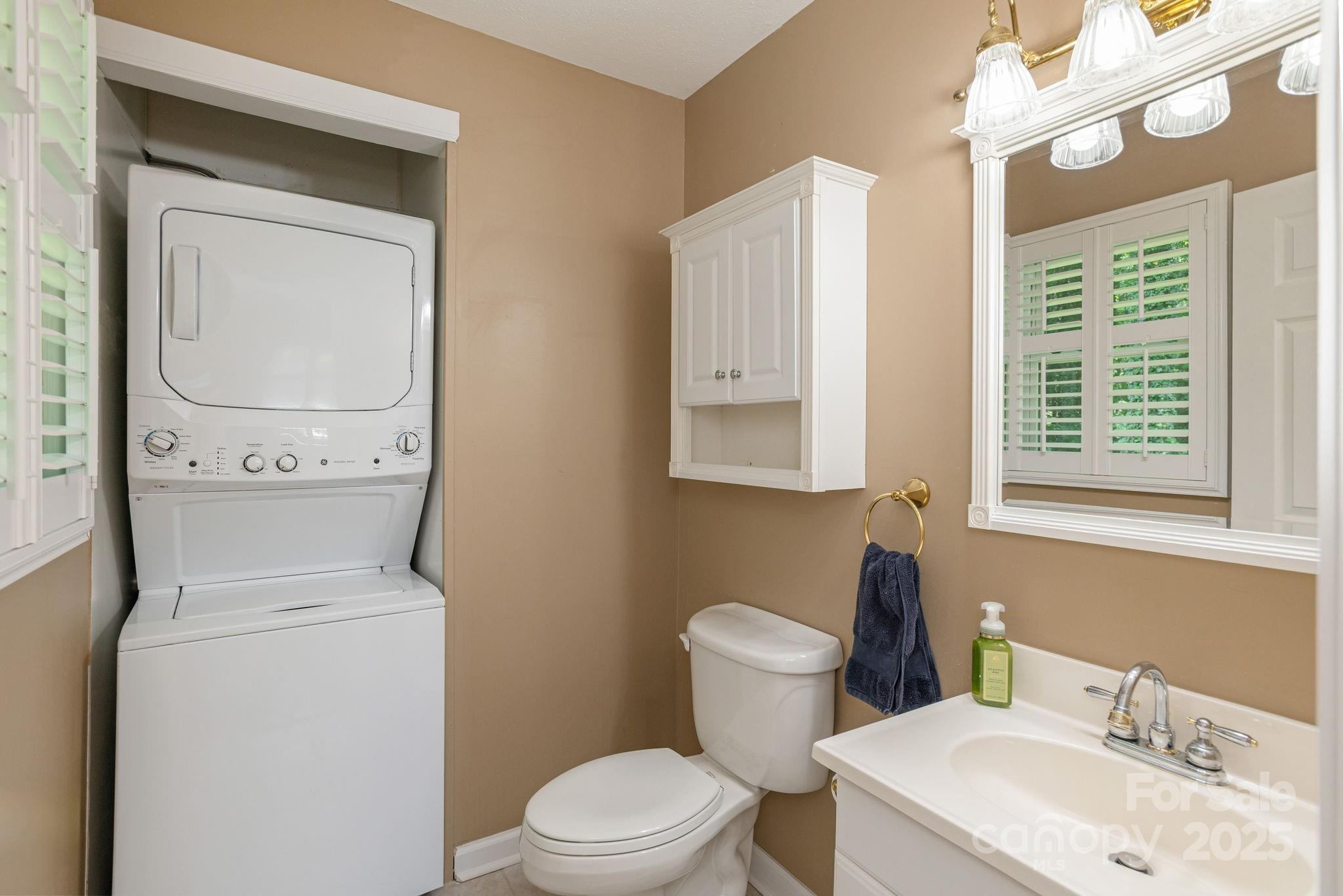 Flat Rock Manor - Residential