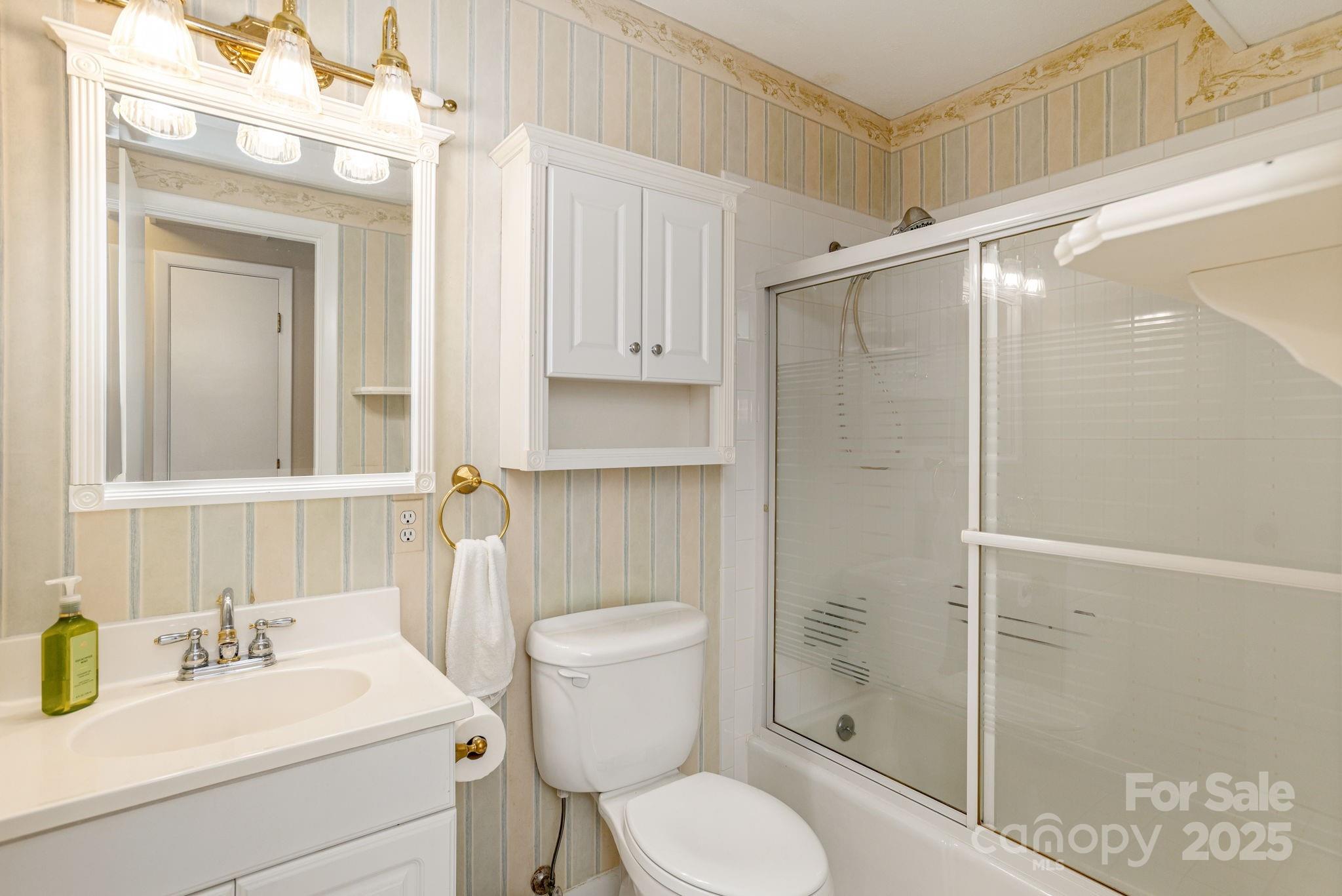 Flat Rock Manor - Residential