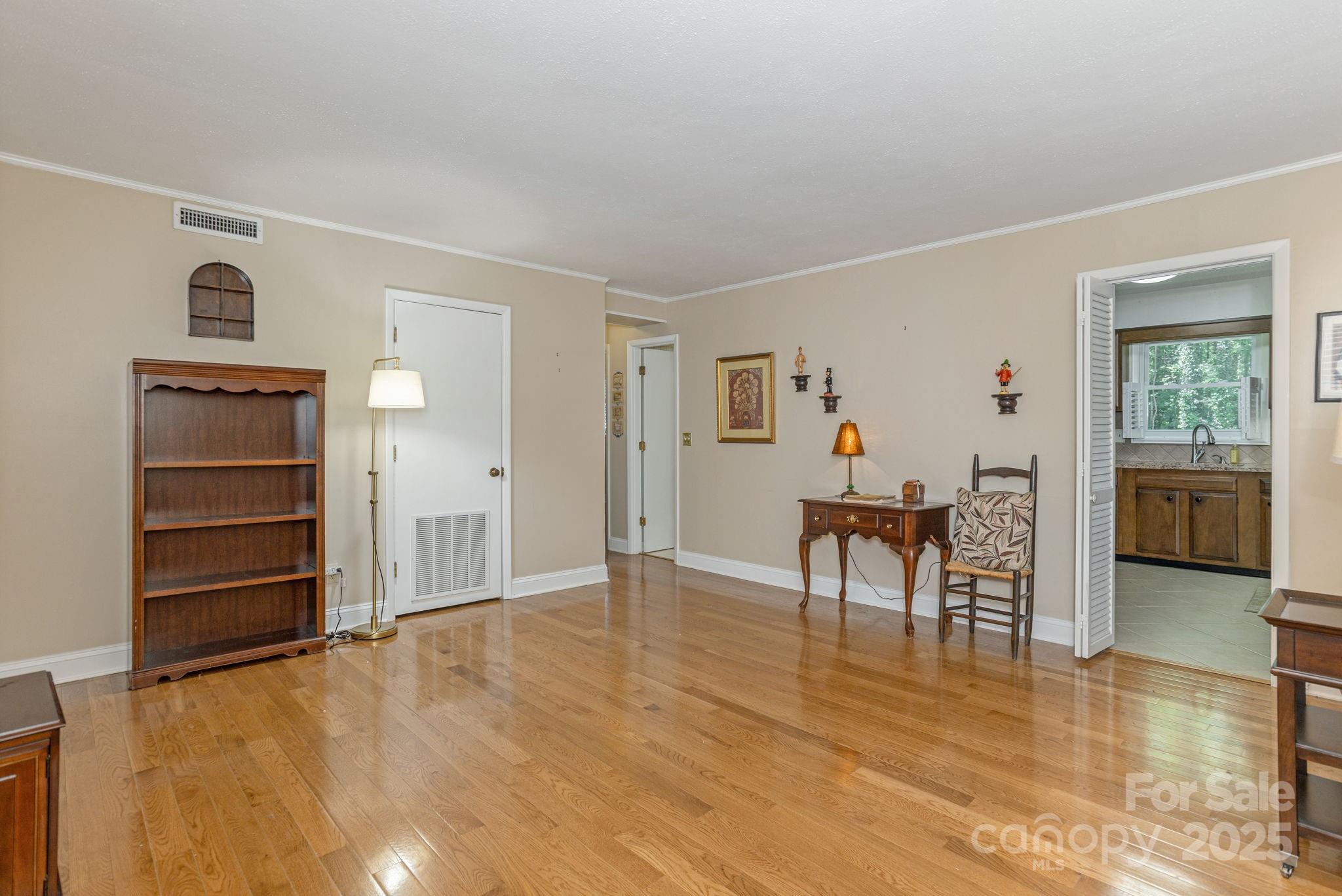 Flat Rock Manor - Residential