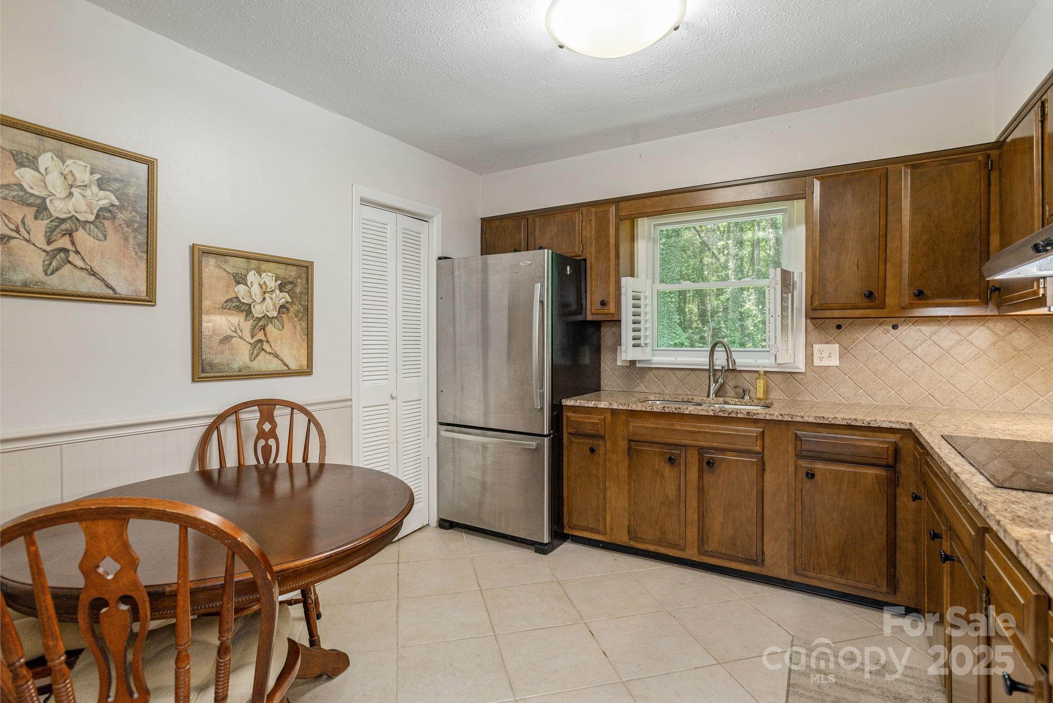 Flat Rock Manor - Residential