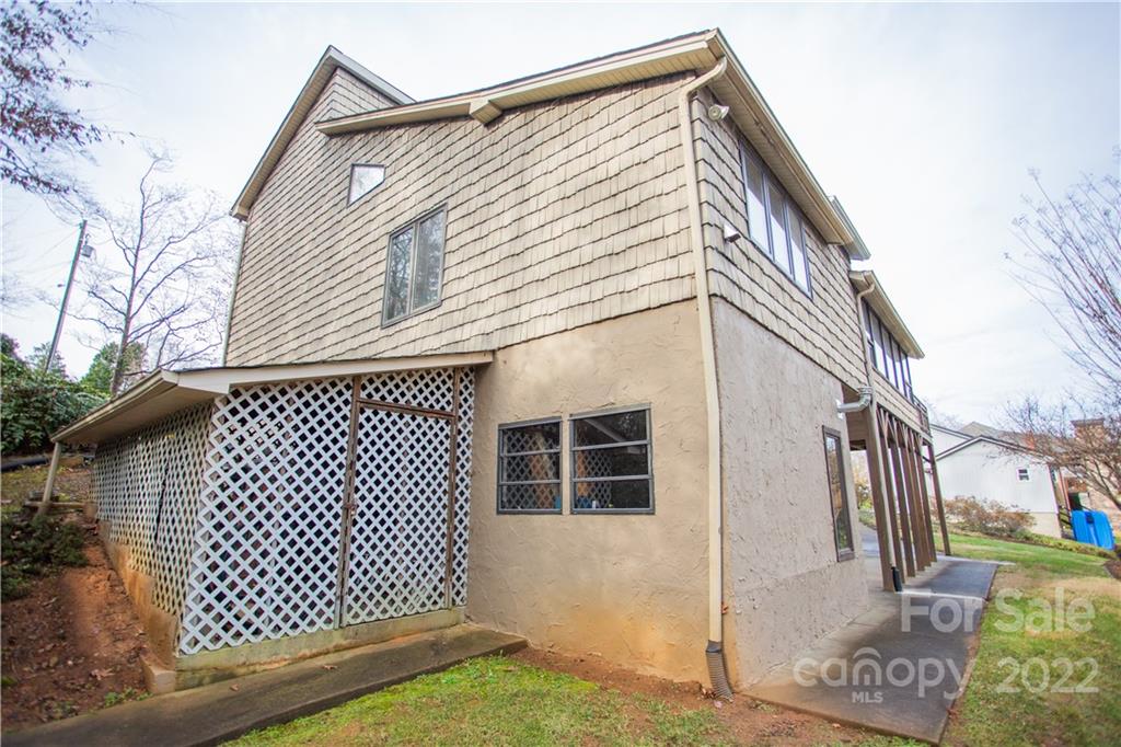 Lake Hickory - Residential