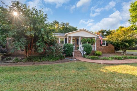 Photo of 6401 Cumberland Drive, Harrisburg, NC 28075 (MLS # 4301161)