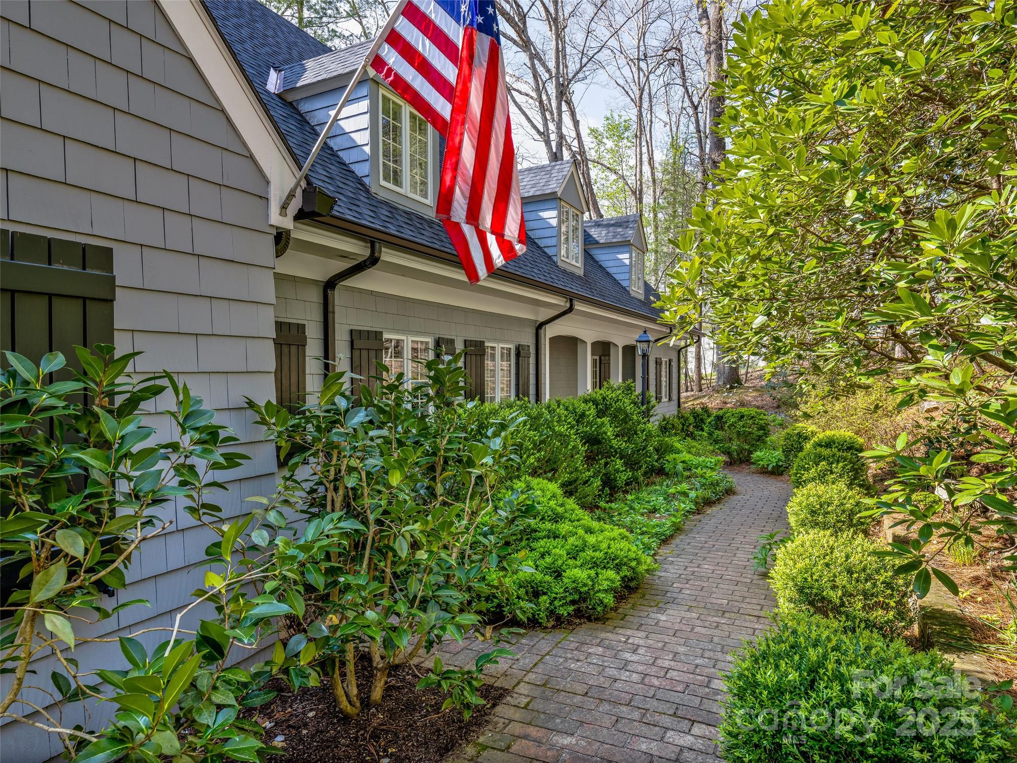 74 Forest Road