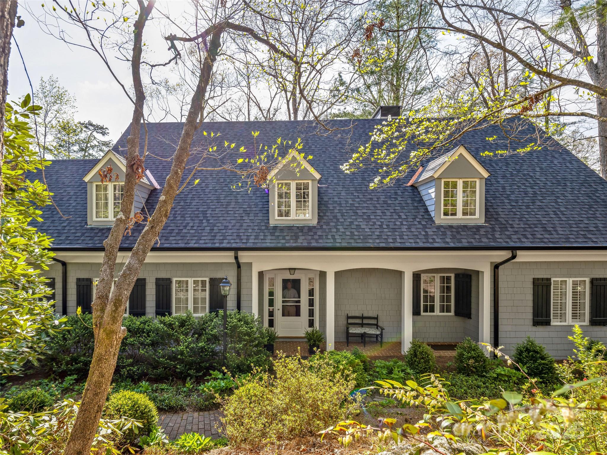 74 Forest Road