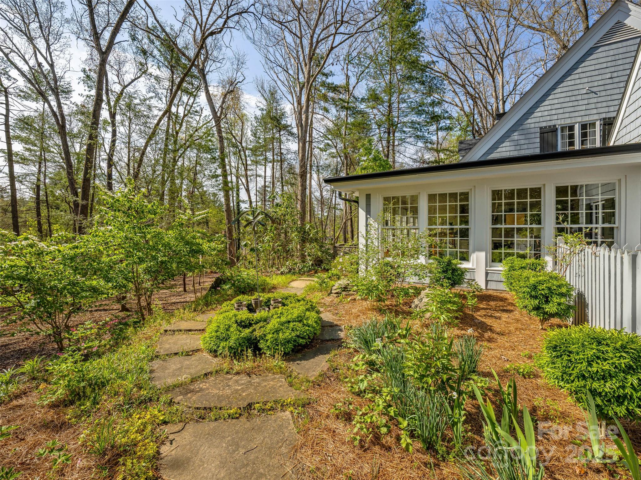 74 Forest Road