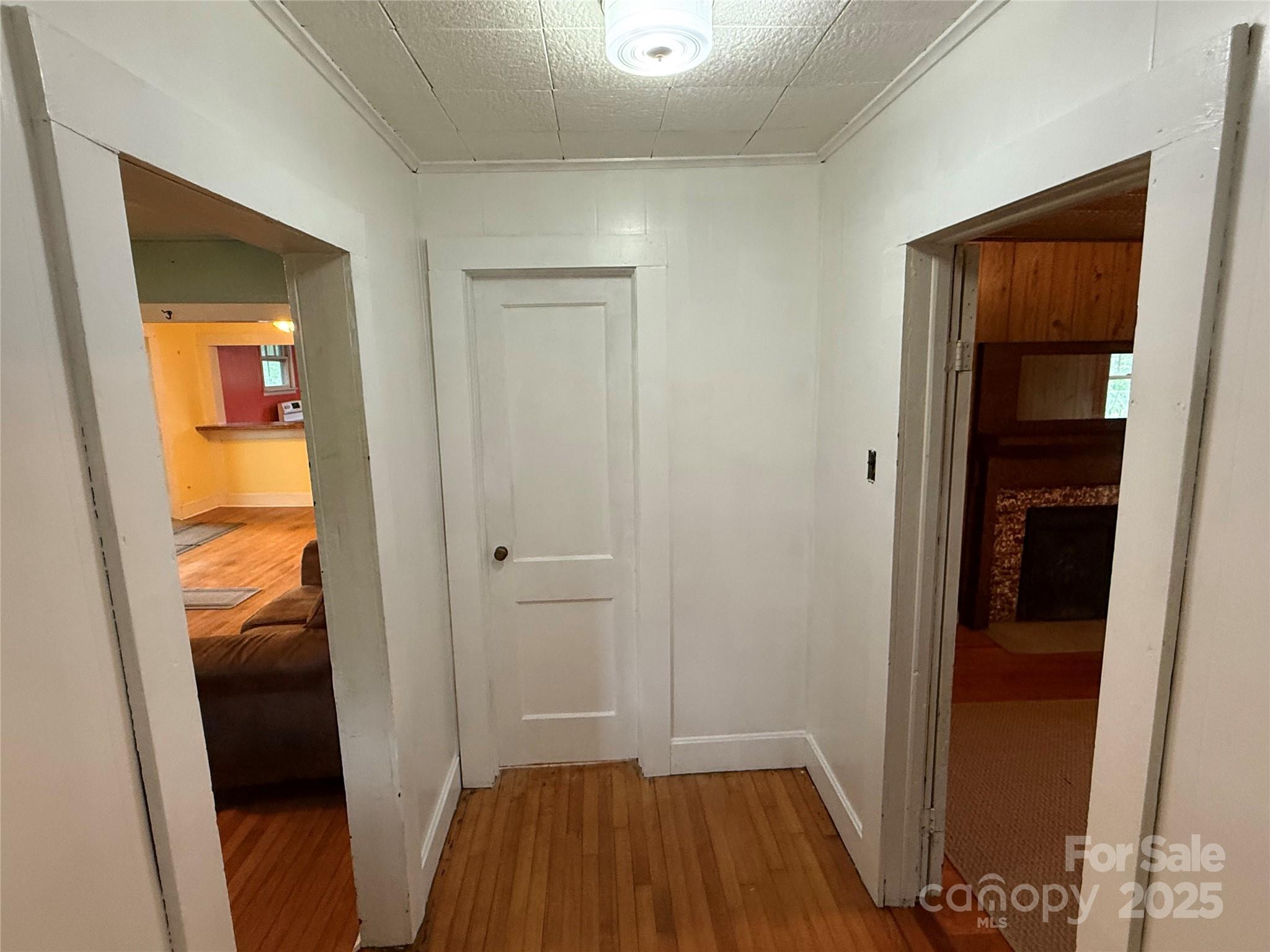 633 Ridge Road