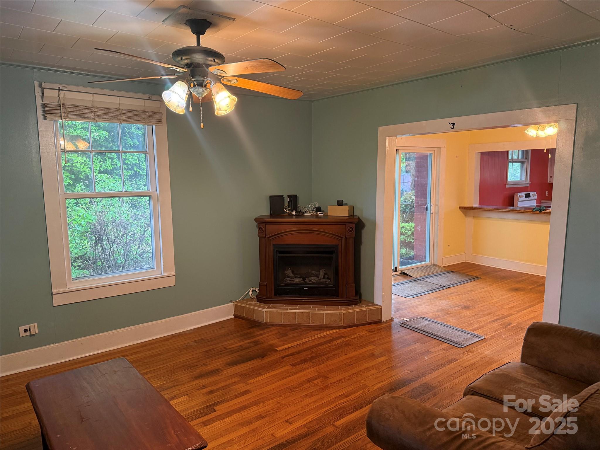 633 Ridge Road