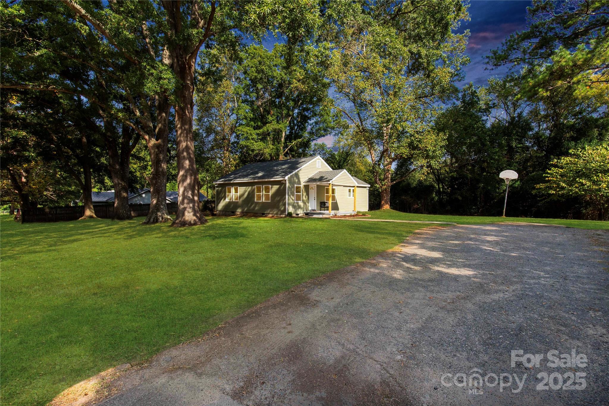 951 Confederate Avenue