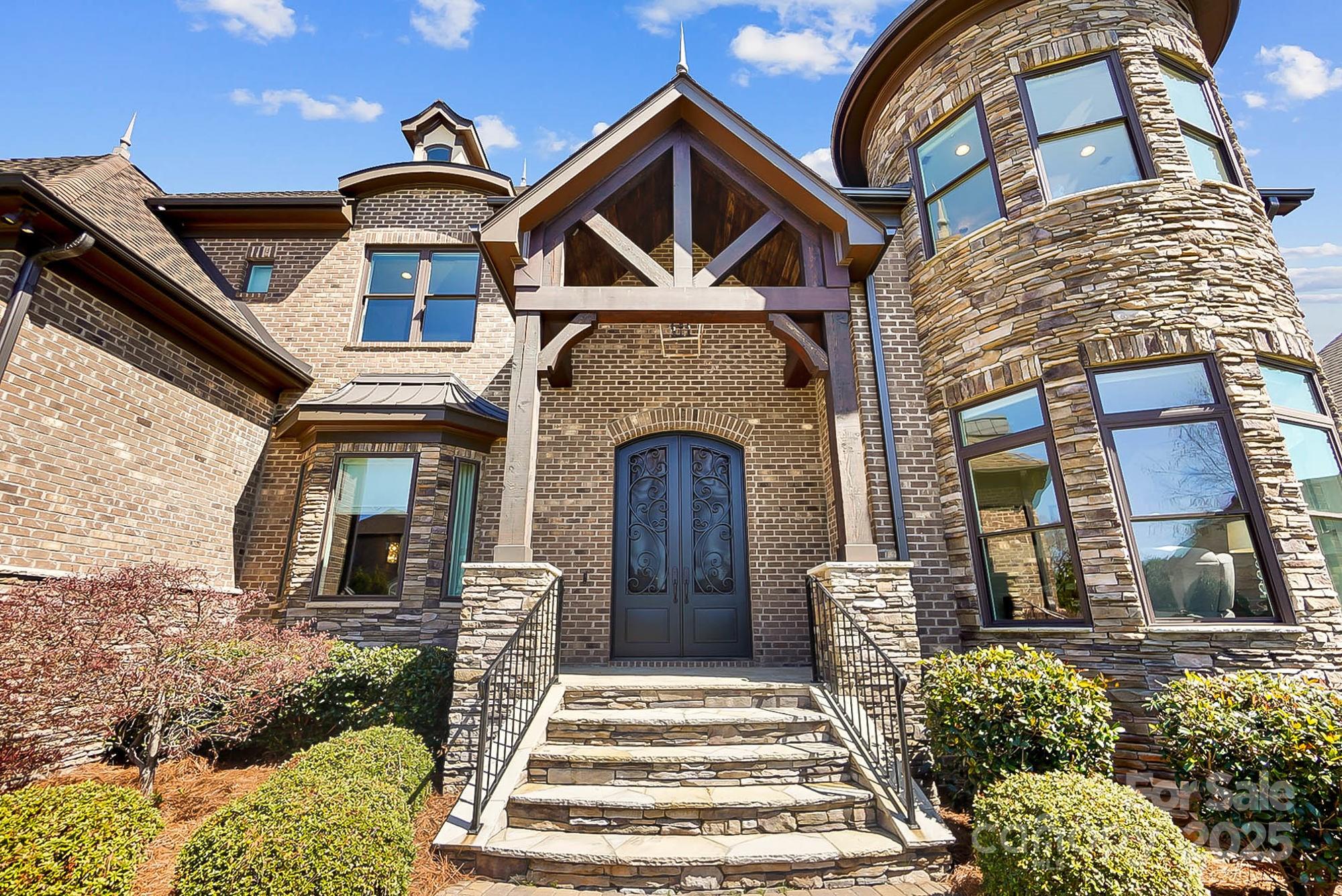 1311 Sunnys Halo Lane