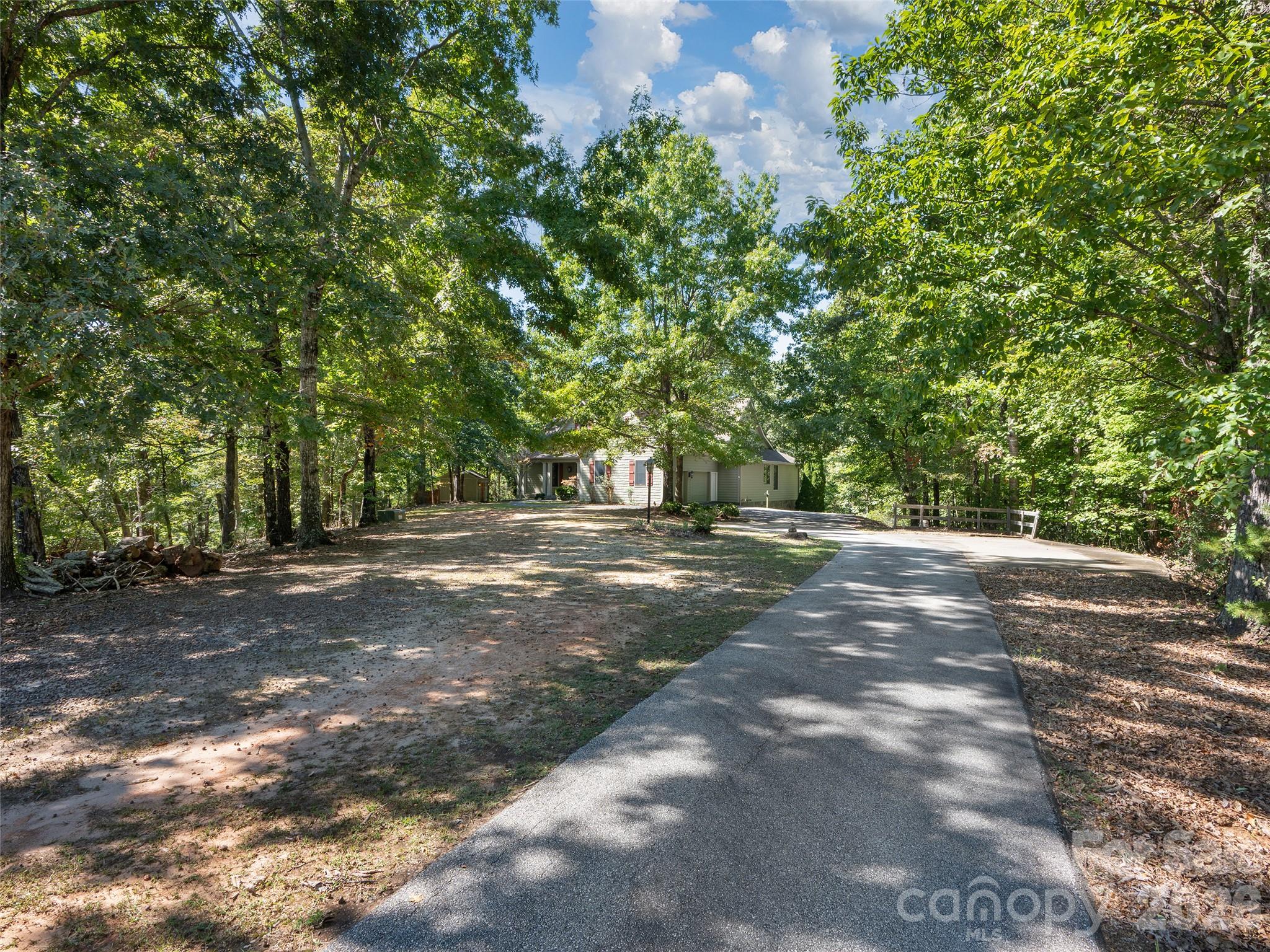 620 N Highland Road