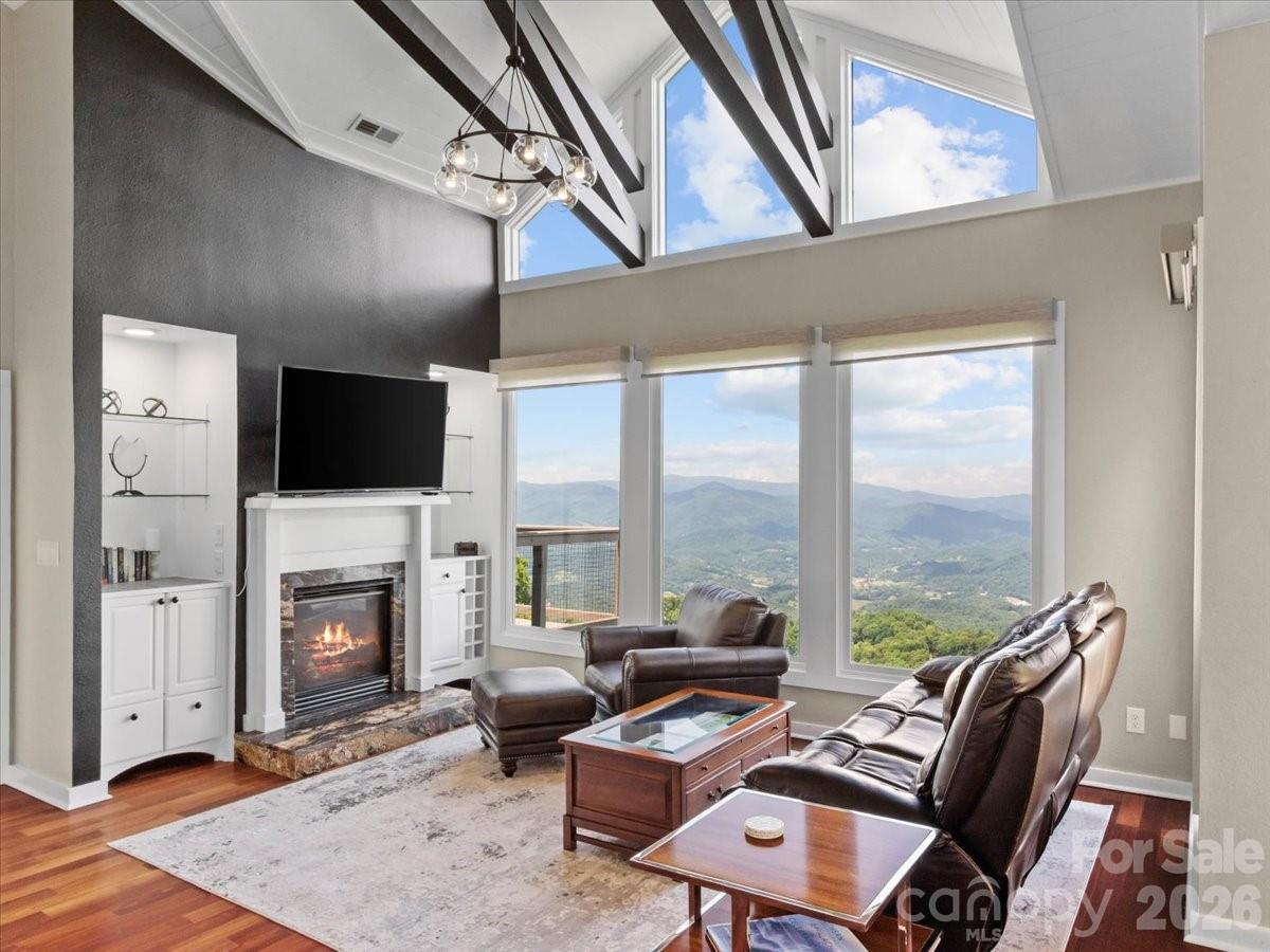 30 Club Villa Court B/2
