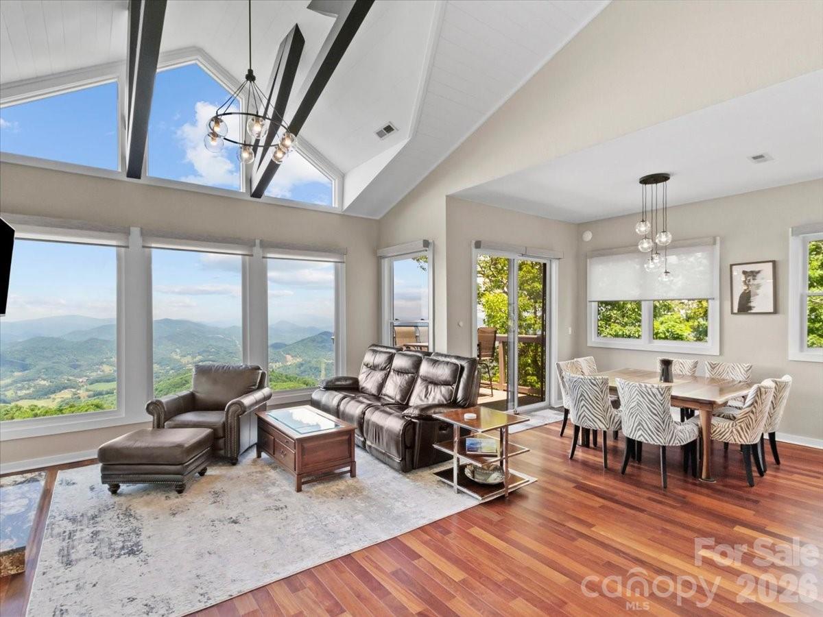 30 Club Villa Court B/2