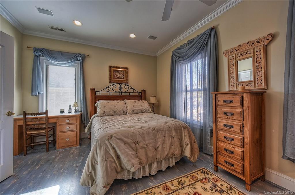 Cowans Ford Country Club - Residential