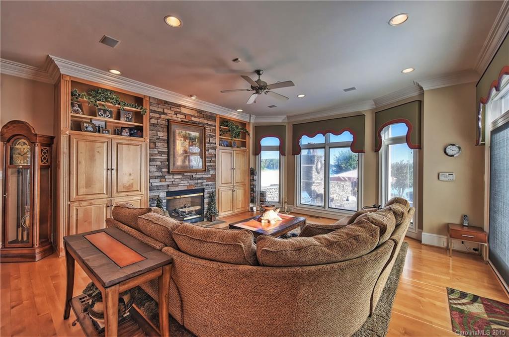 Cowans Ford Country Club - Residential