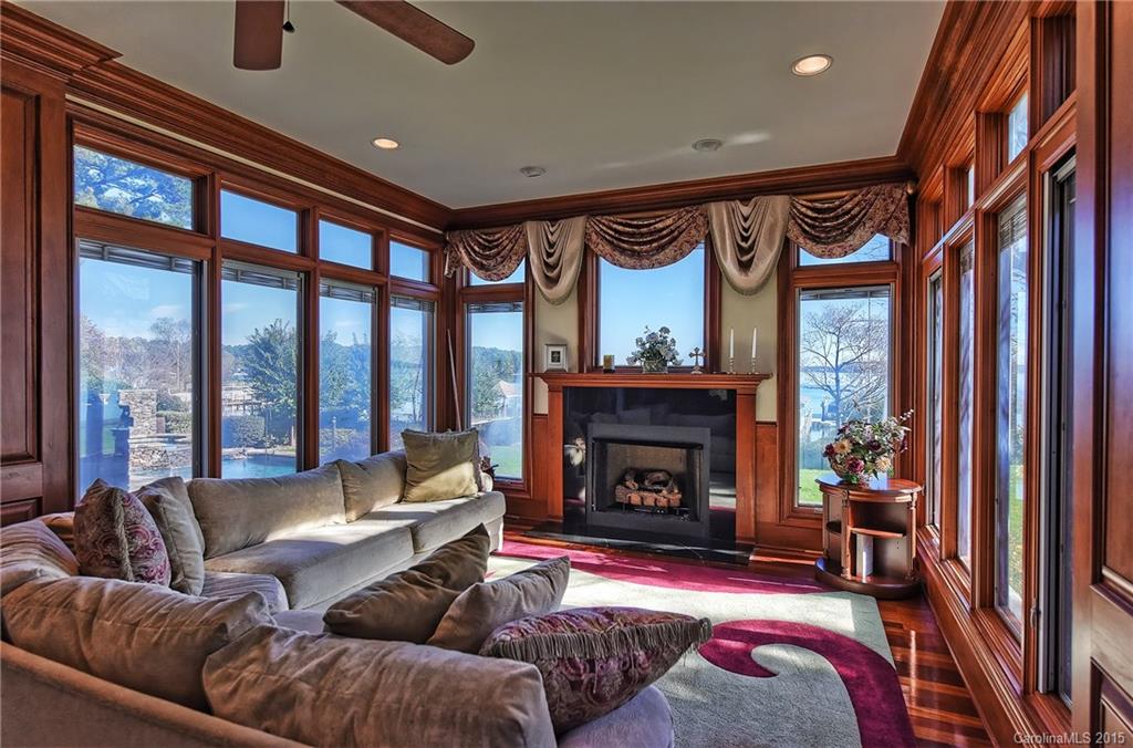 Cowans Ford Country Club - Residential