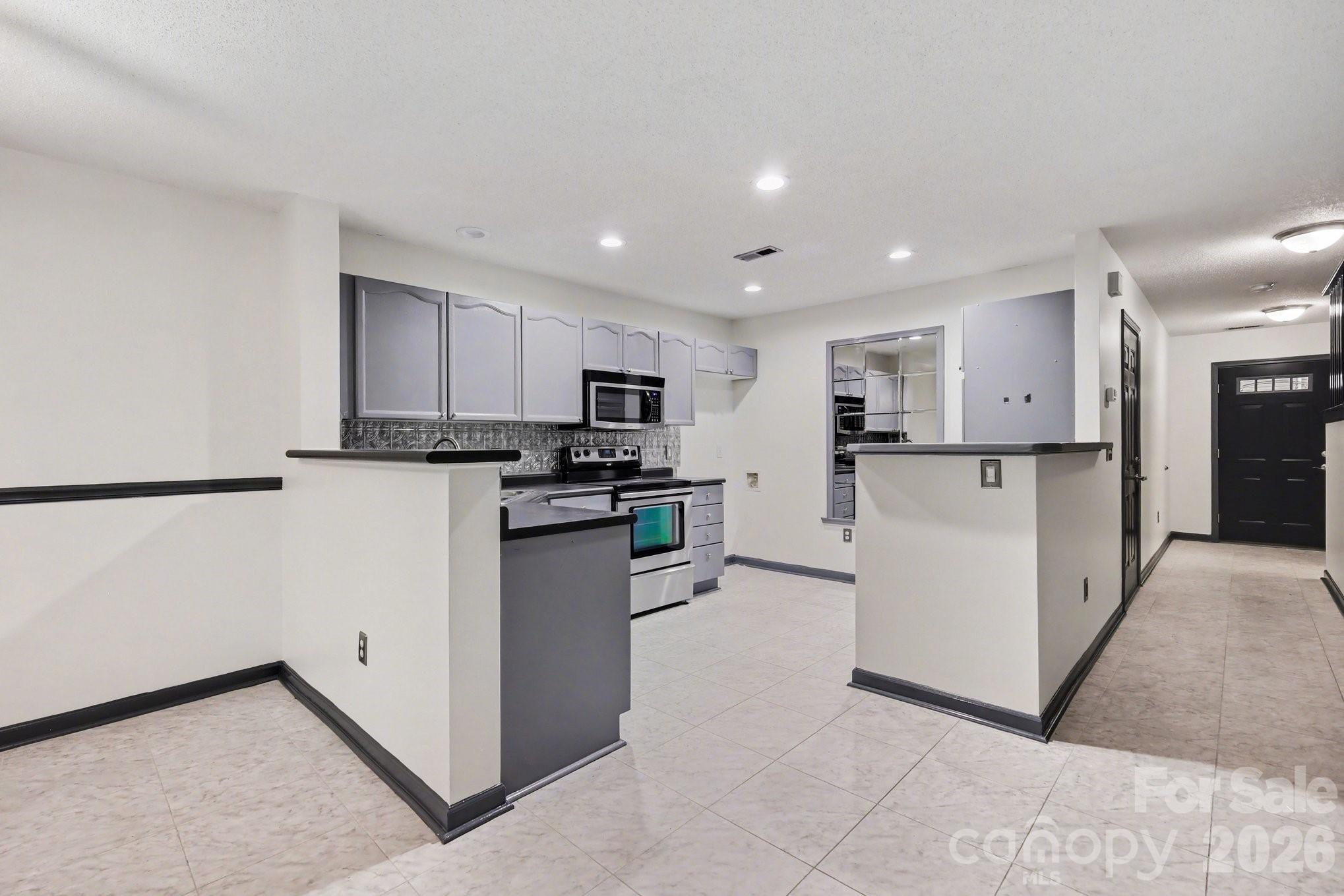 Elizabeth Townes - Residential