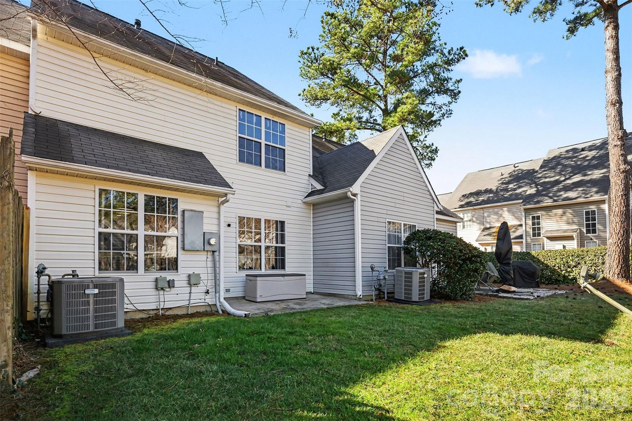 Elizabeth Townes - Residential