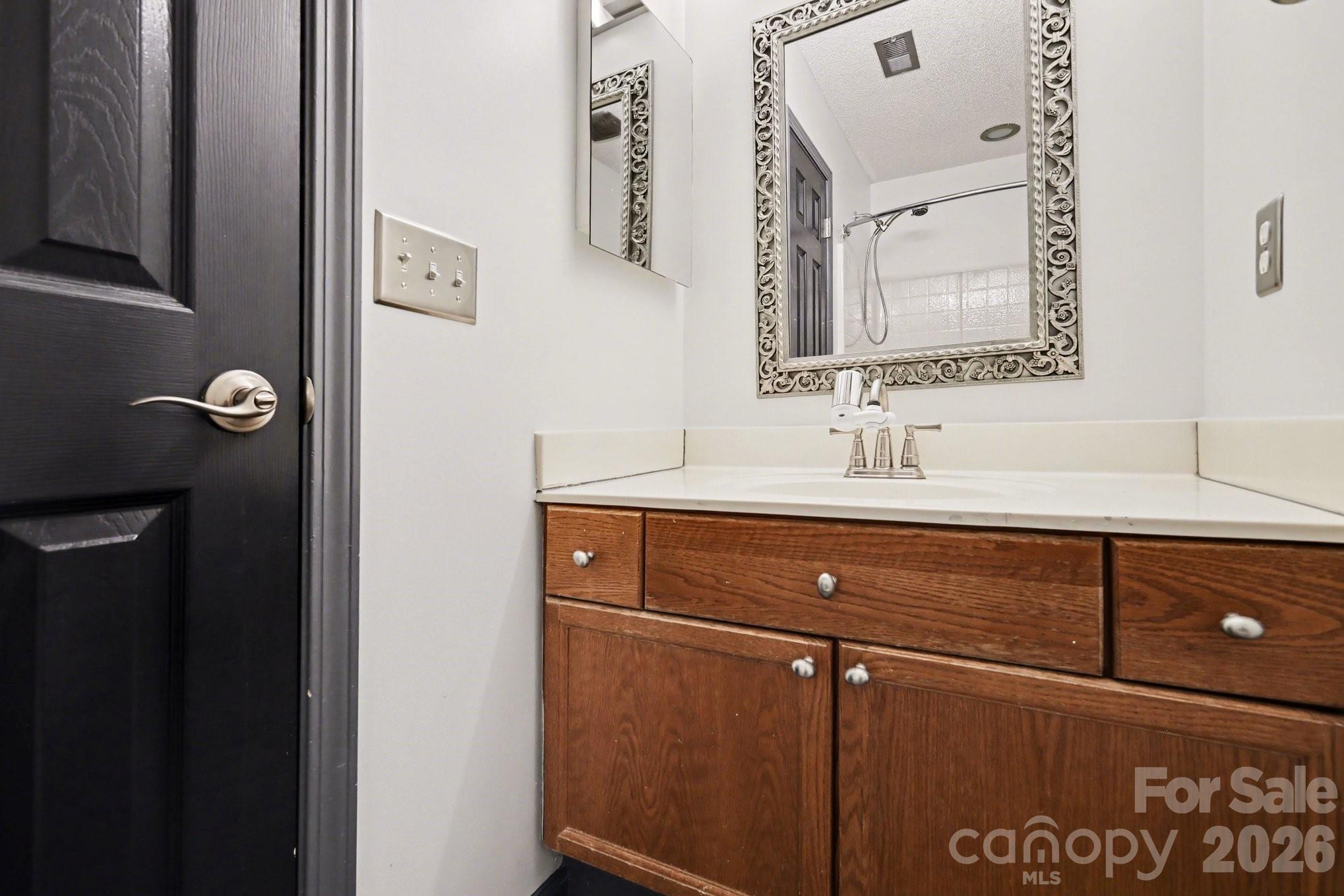 Elizabeth Townes - Residential