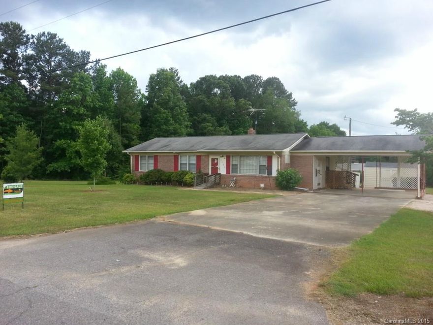 This home sits on a acre lot located in a great neighborhood! It is also on the same road as Erwin Elementary School. You can see the front of the school and the neighboring park from the front yard! The Hvac was installed only two years ago and the roof had new shingles installed around the same time! Dont let this opportunity slip away, make a appointment with us today!