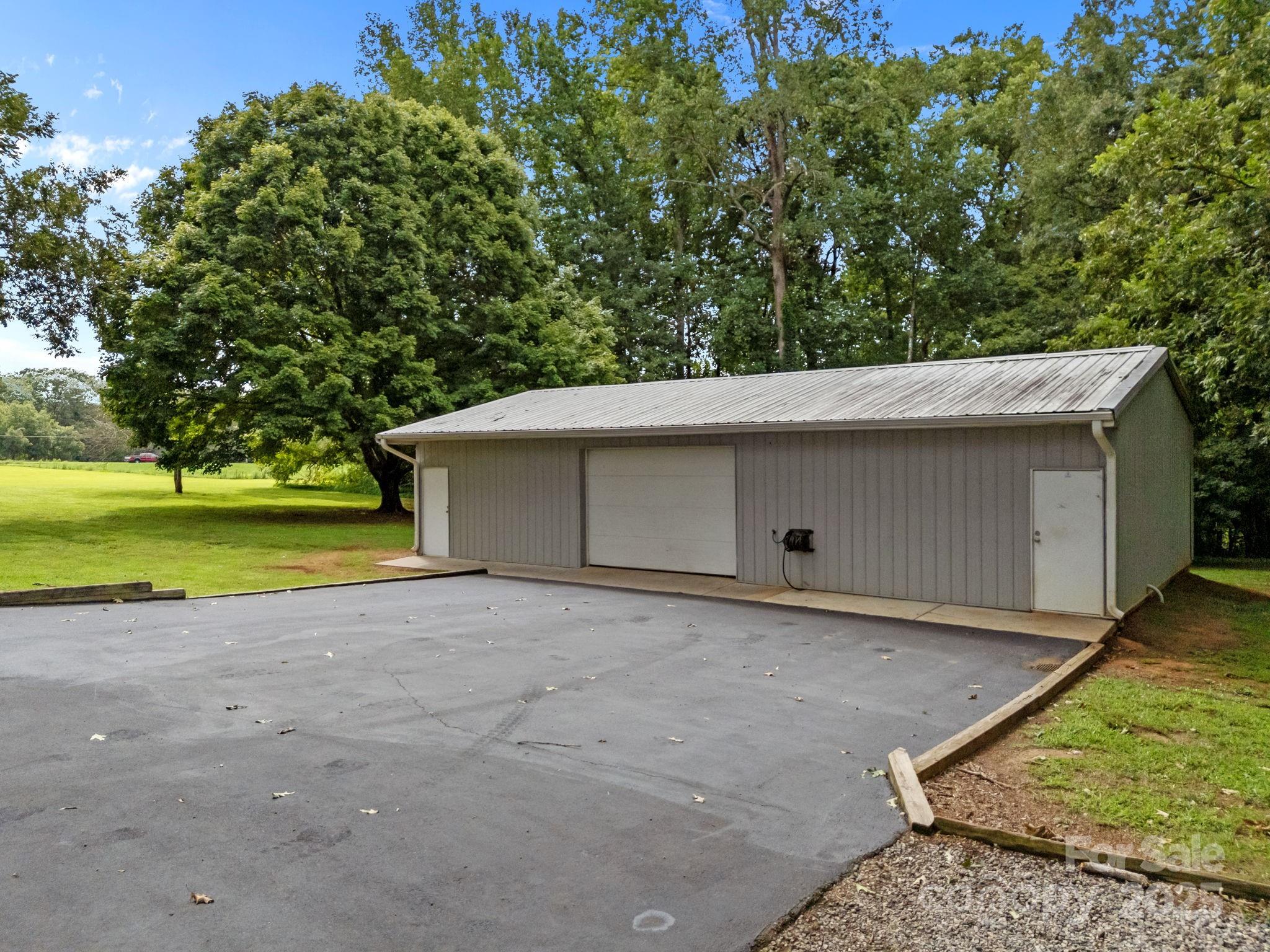 8900 Old Concord Road