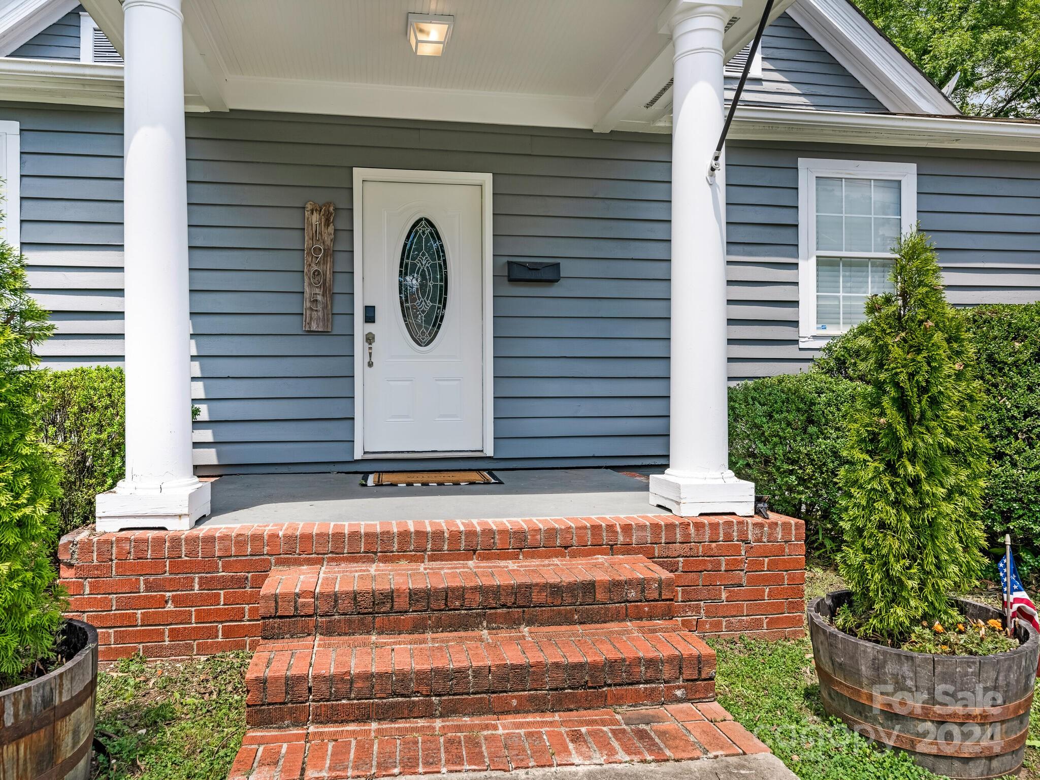 Villa Heights - Residential