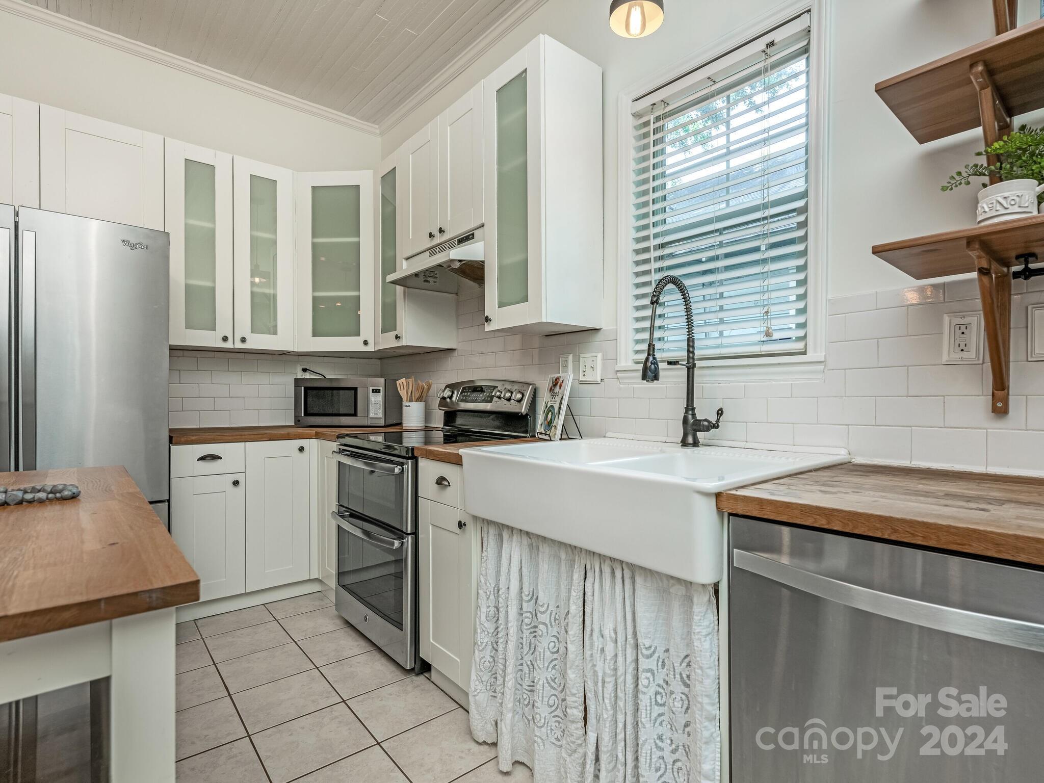 Villa Heights - Residential