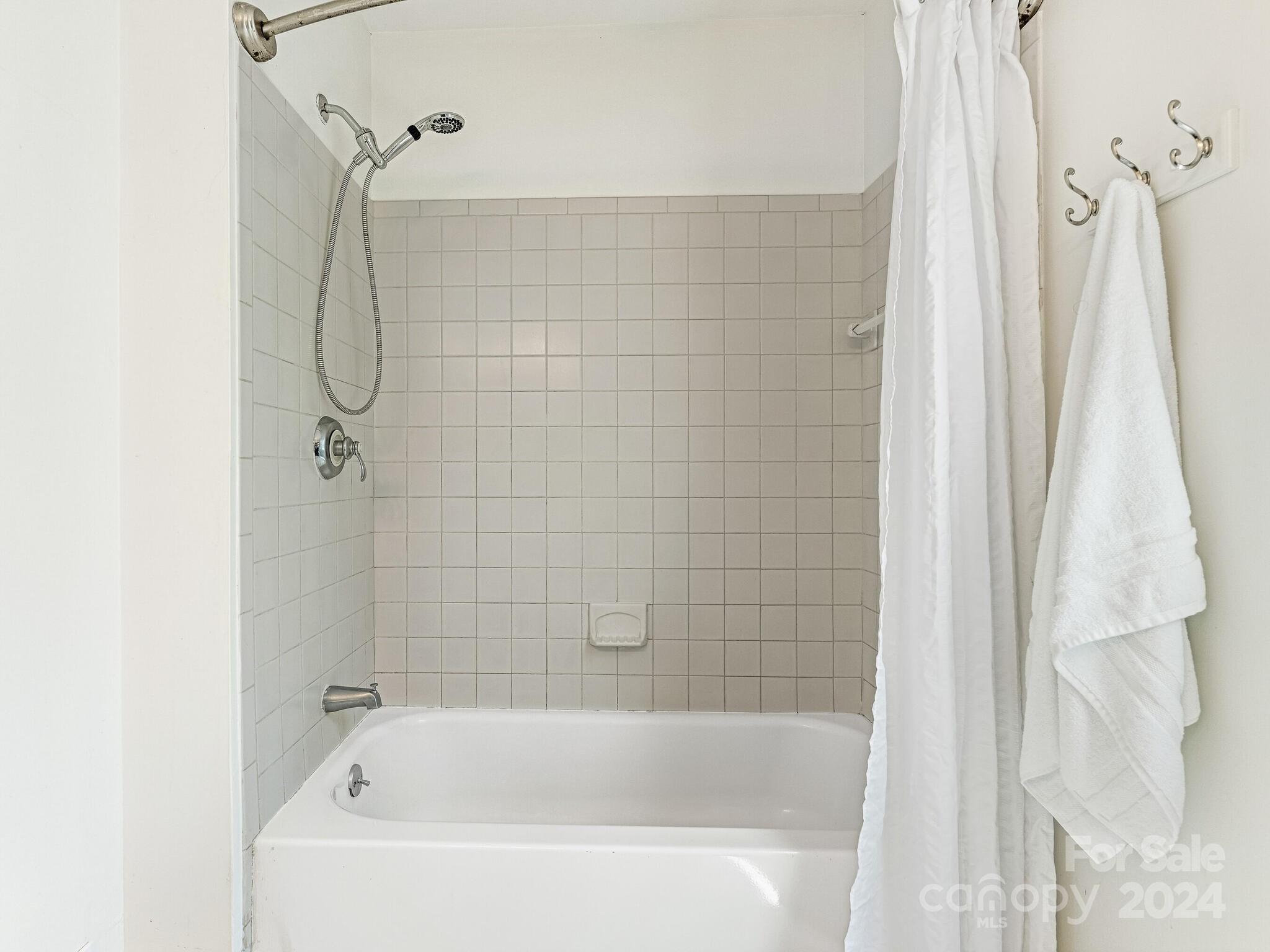 Villa Heights - Residential