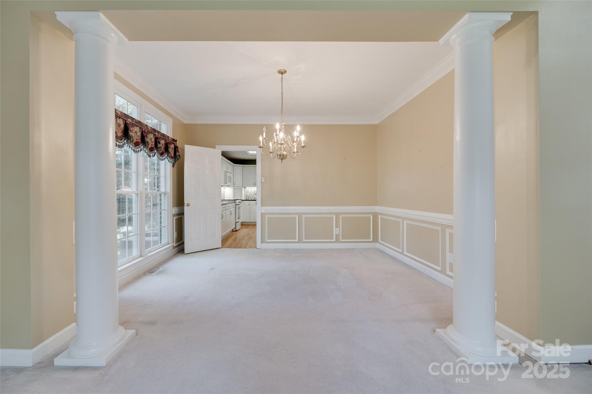 1548 Summit View Drive