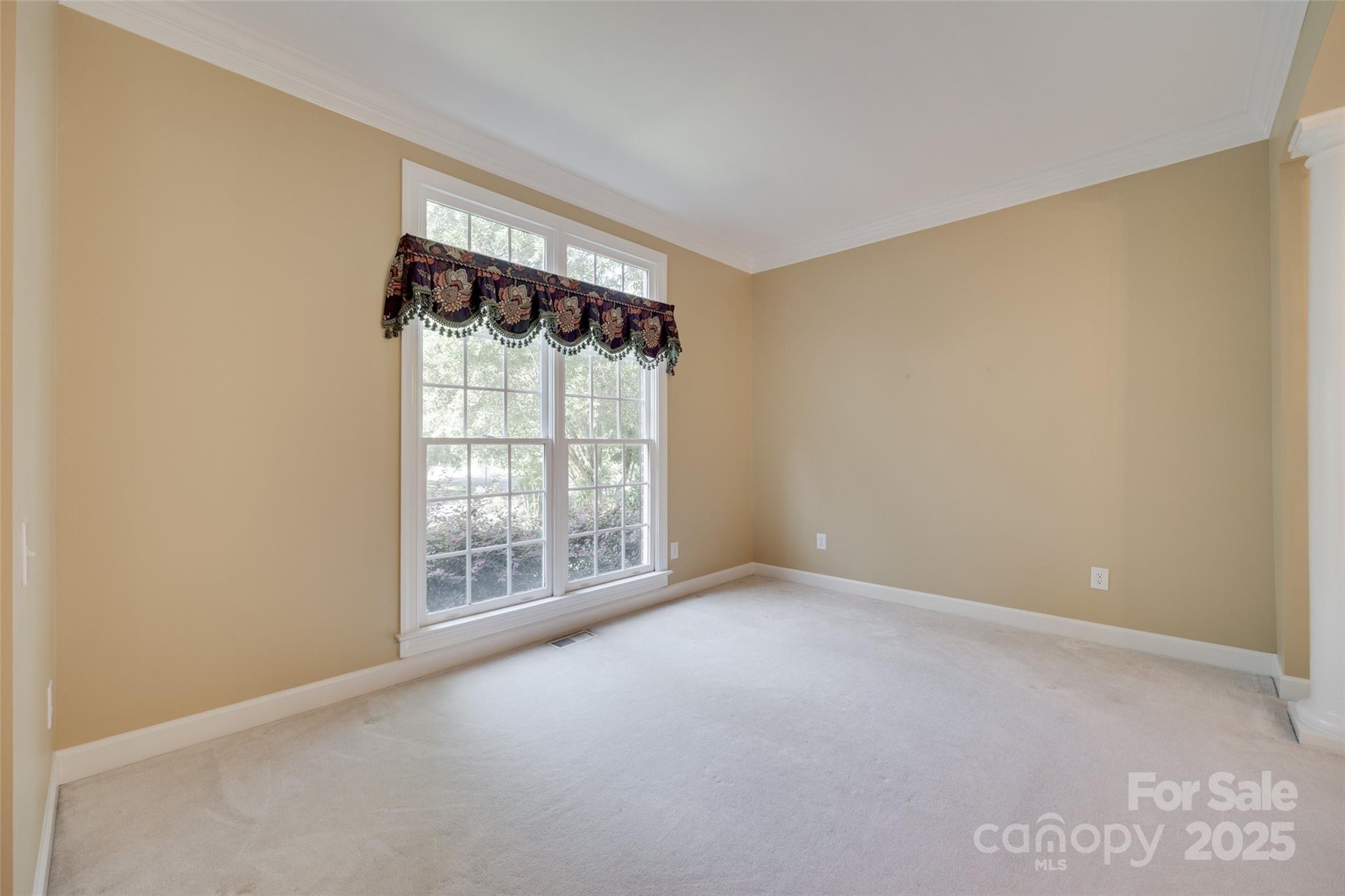 1548 Summit View Drive