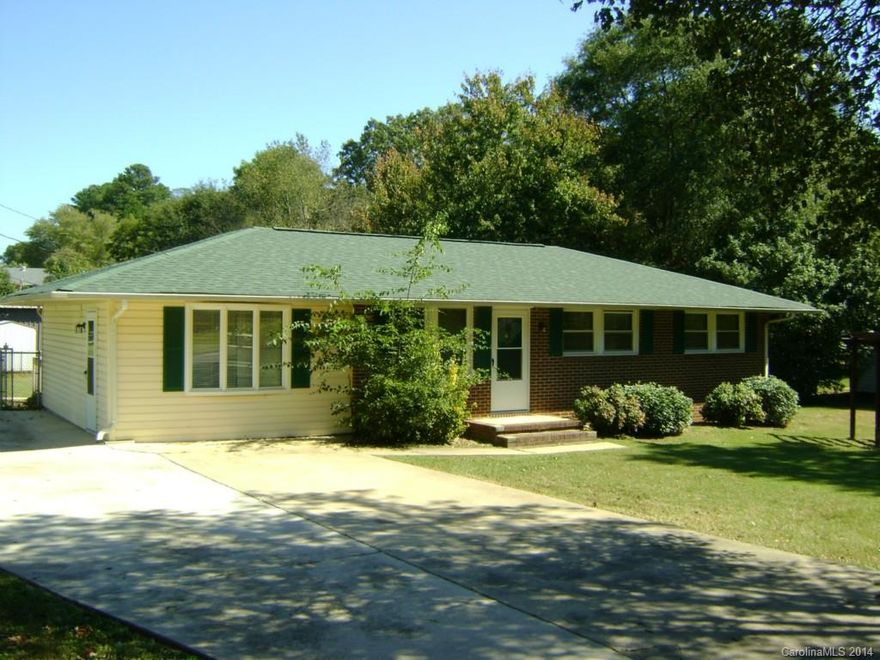 Nice 3BR/1BA Brick home. Laminate floors, no carpet, recently remodeled. Includes all kitchen appliances in place. Large level fenced back yard. Two storage buildings on site transfer with sale.