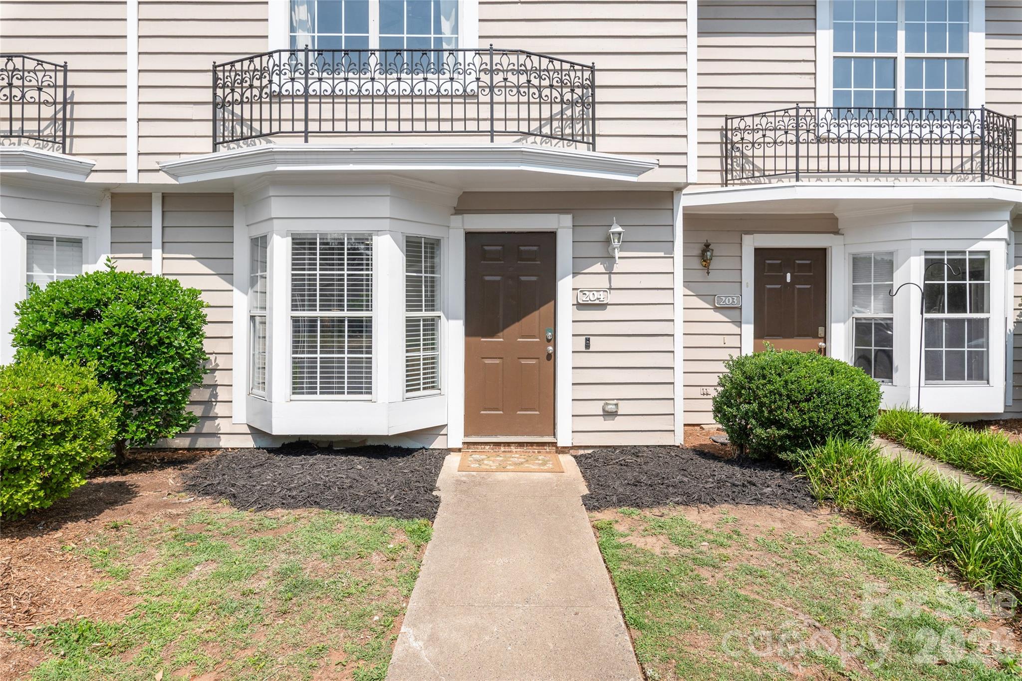 Manor Lake - Residential