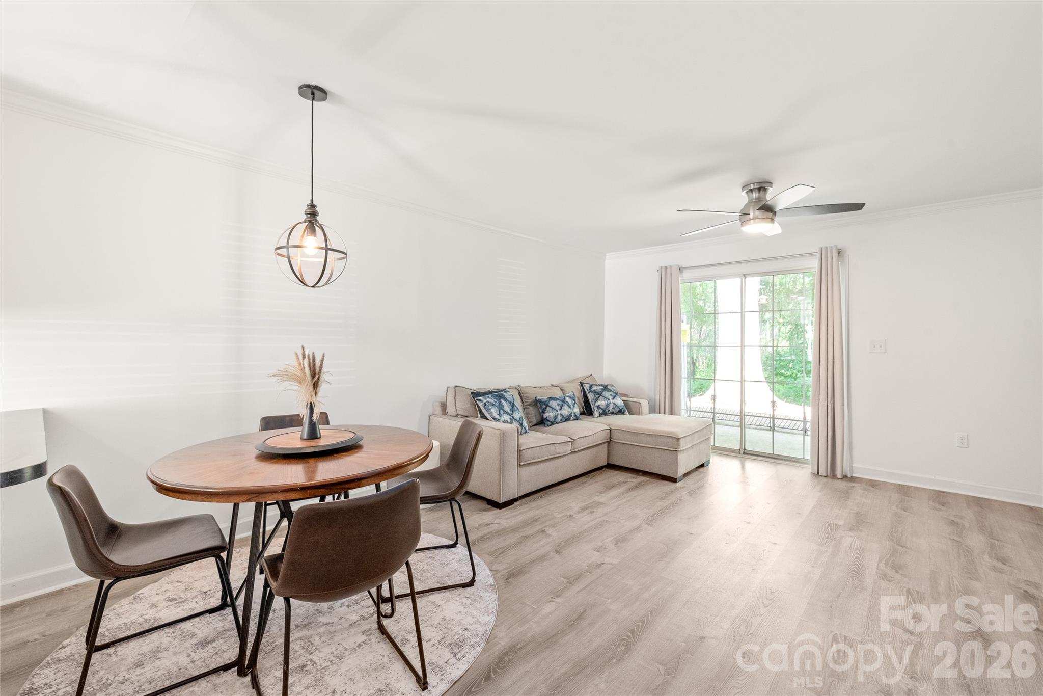Manor Lake - Residential