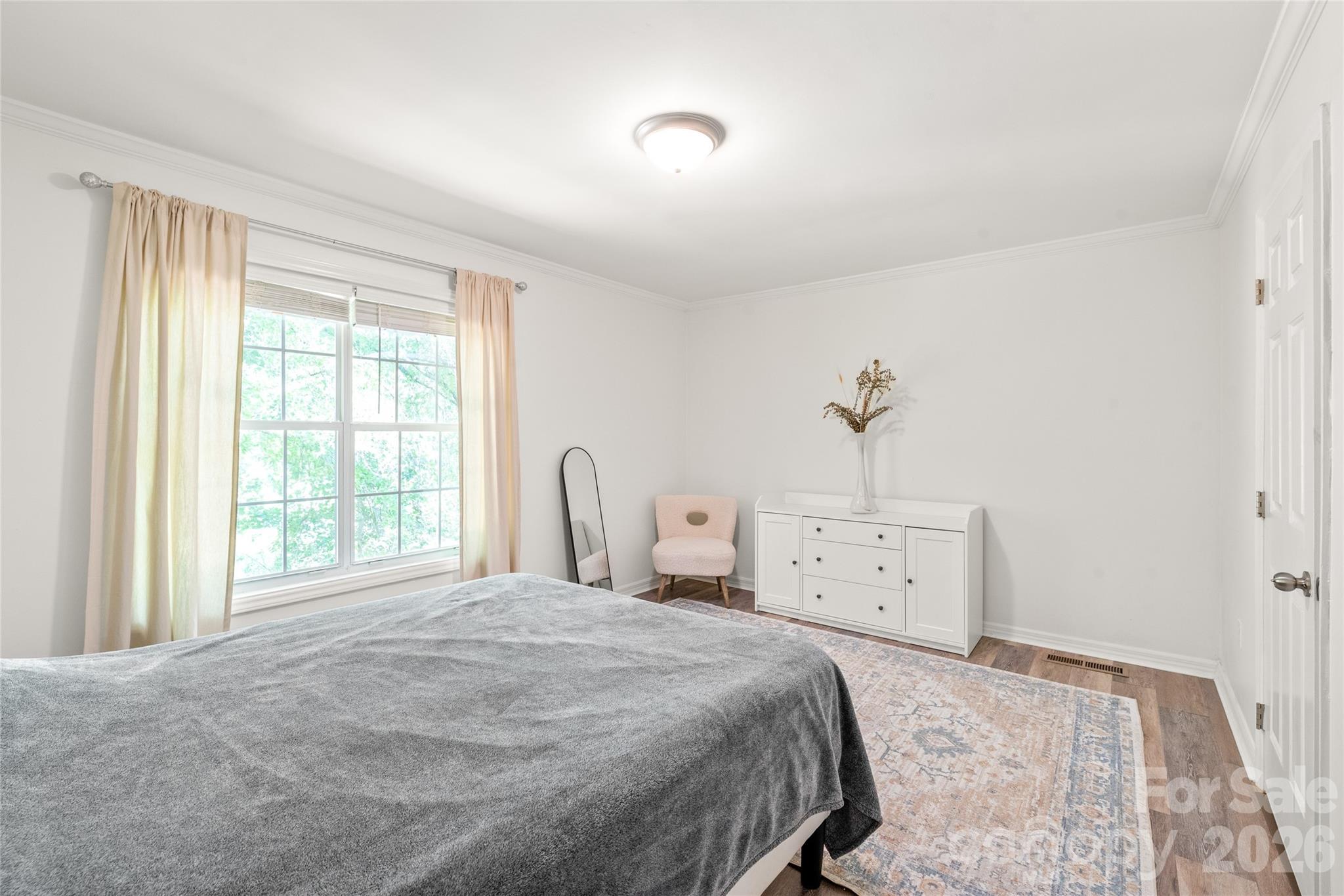 Manor Lake - Residential