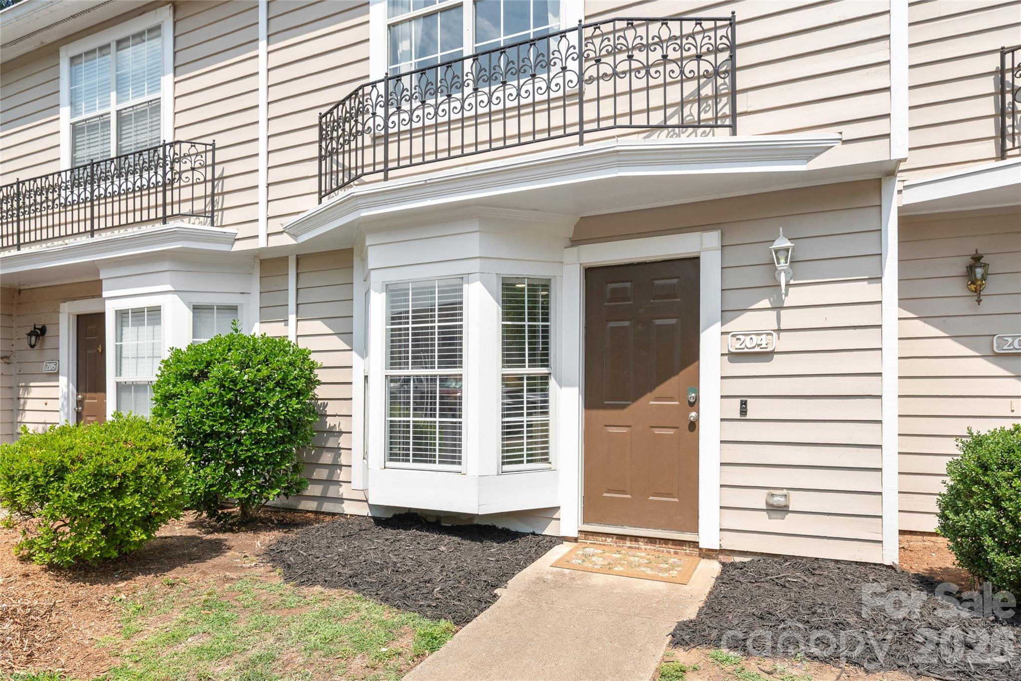 Manor Lake - Residential