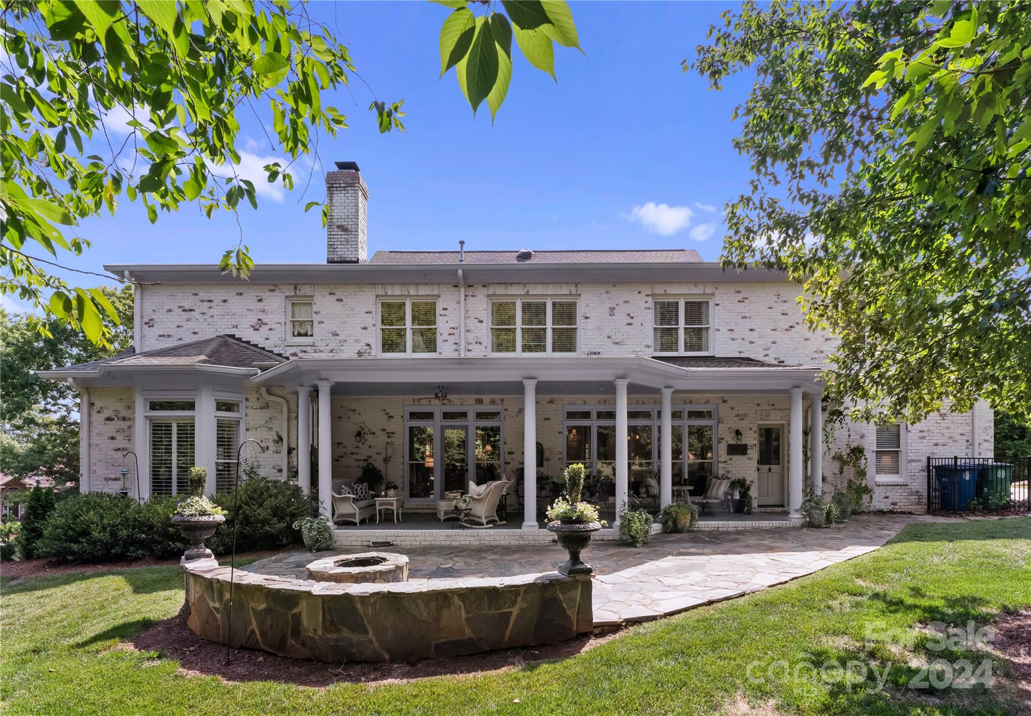 The Peninsula - Residential