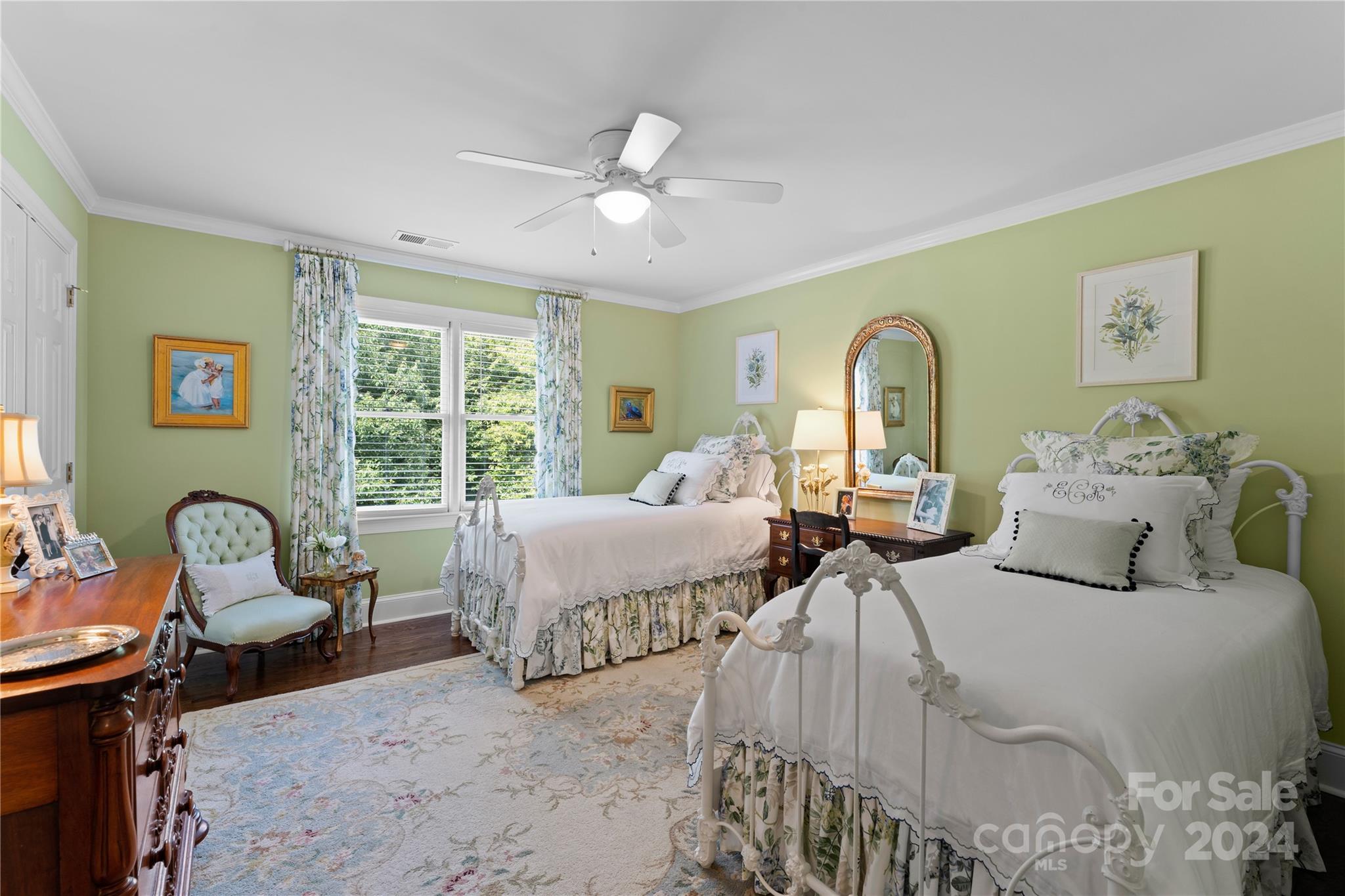 The Peninsula - Residential