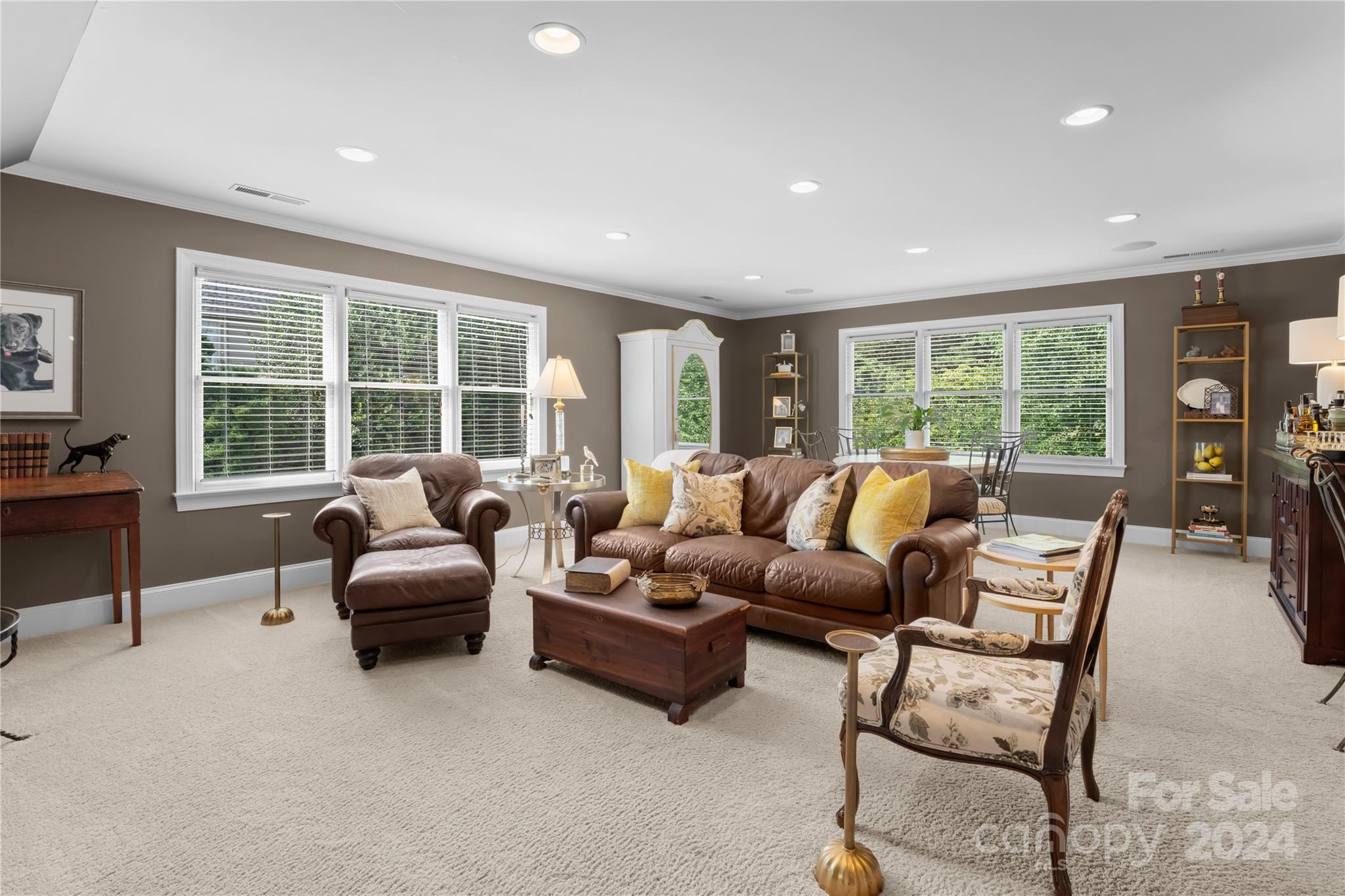 The Peninsula - Residential