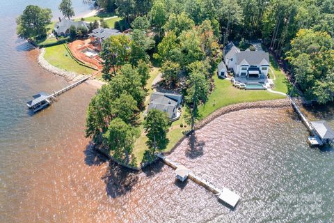 8293 Luckey Point Road Denver NC 28037