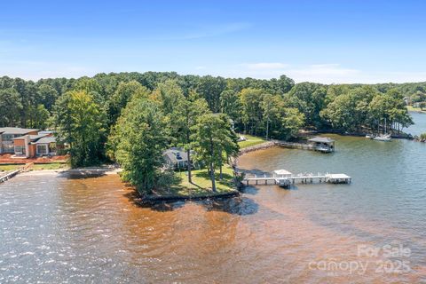 8293 Luckey Point Road Denver NC 28037