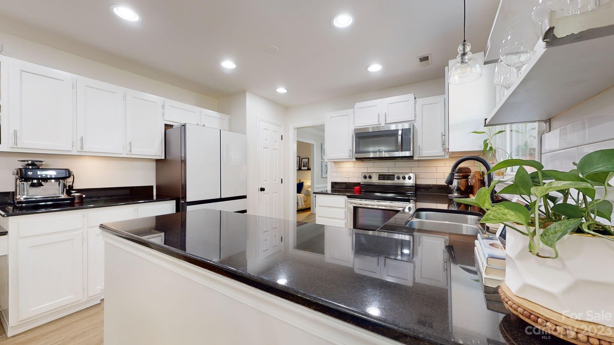 Brownes Ferry - Residential