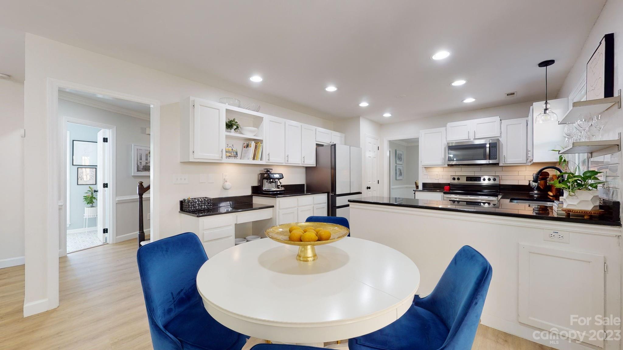 Brownes Ferry - Residential