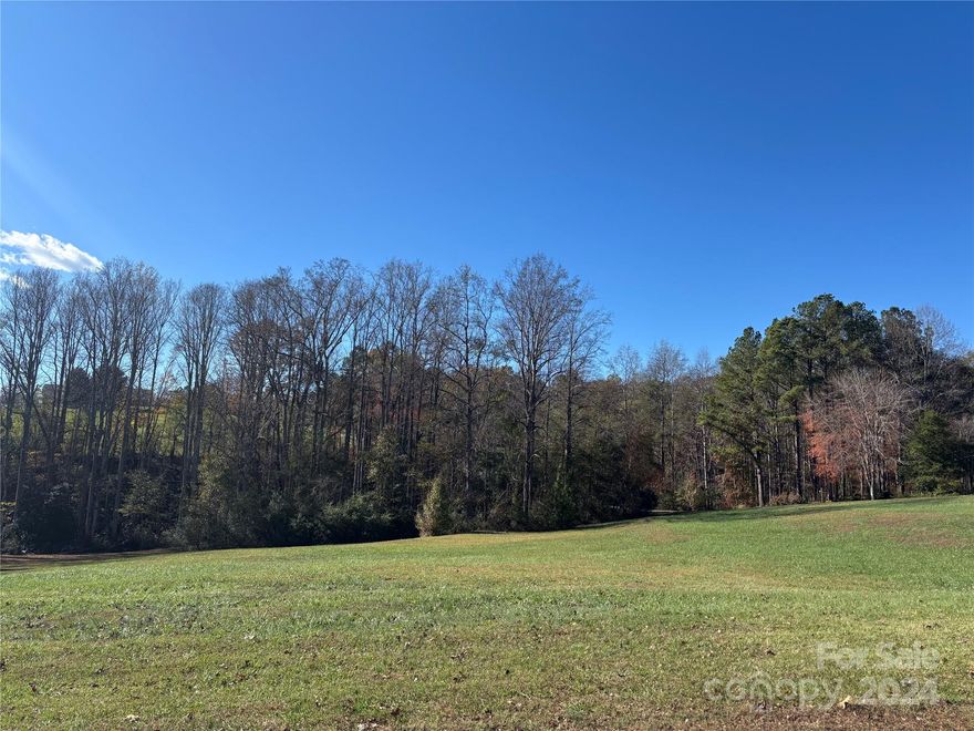 Discover the perfect canvas for your dream home in the beautiful Dogwood Valley Golf Community. Nestled on 2.39 acres, this lot offers the ideal blend of privacy, natural beauty, and the serenity of a golf course setting. Schedule a tour of this amazing property and start planning your dream home!