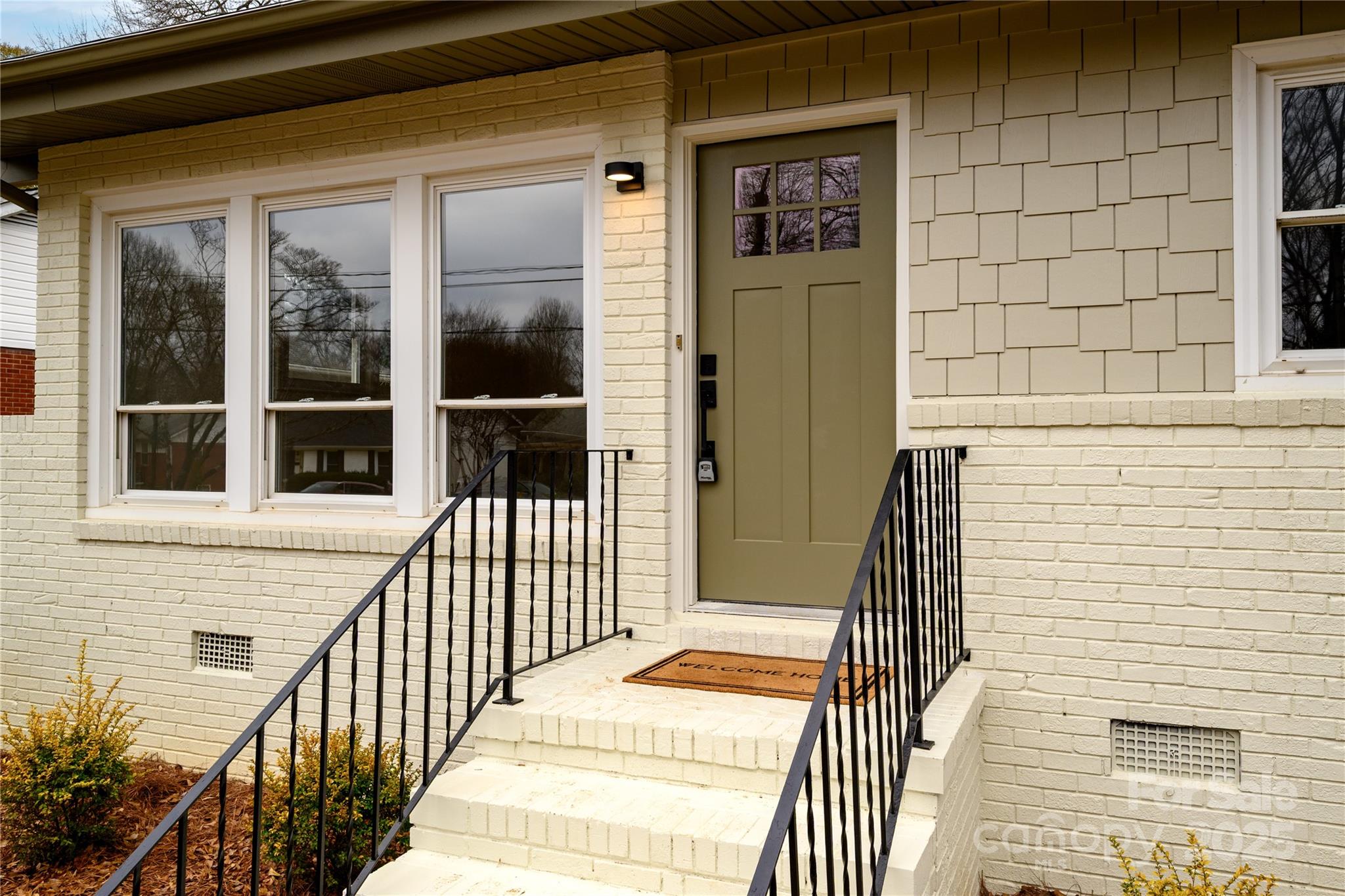 6738 Starcrest Drive