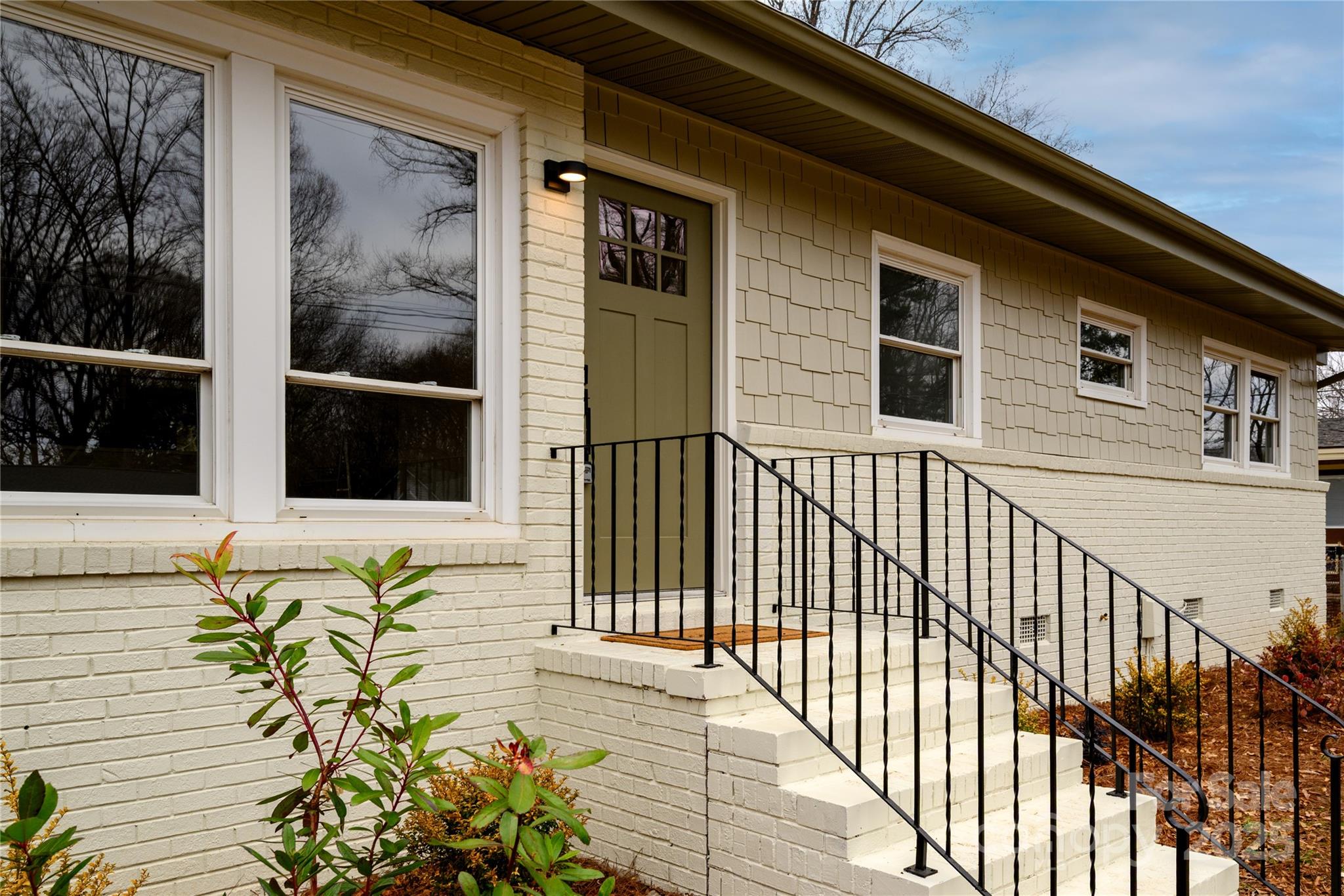 6738 Starcrest Drive