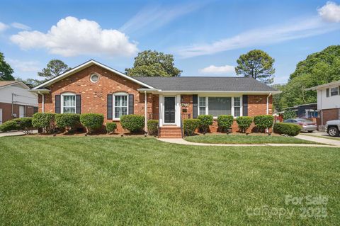 1917 Bentley Place Charlotte NC 28205