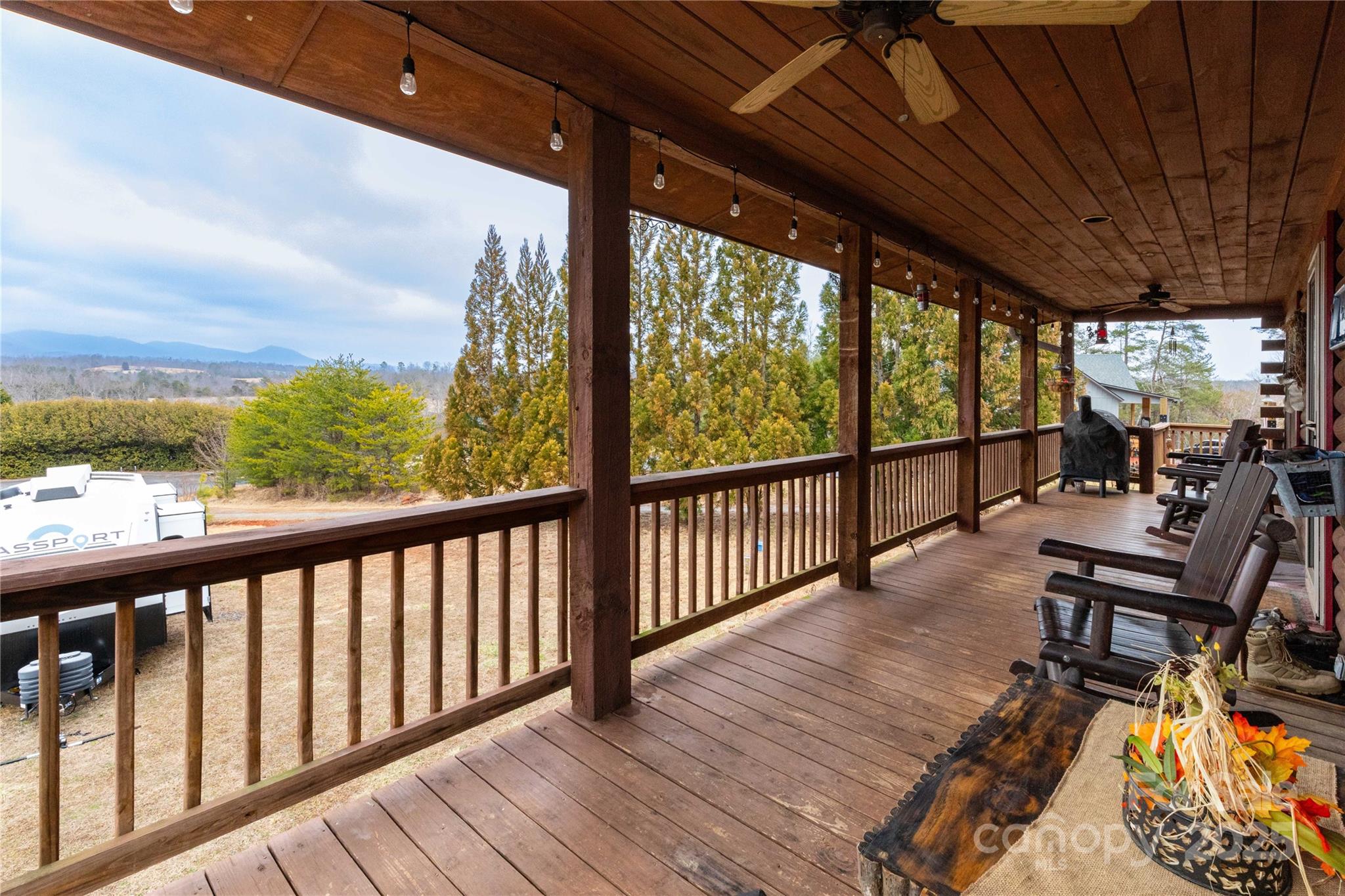 556 Emerald Parkway