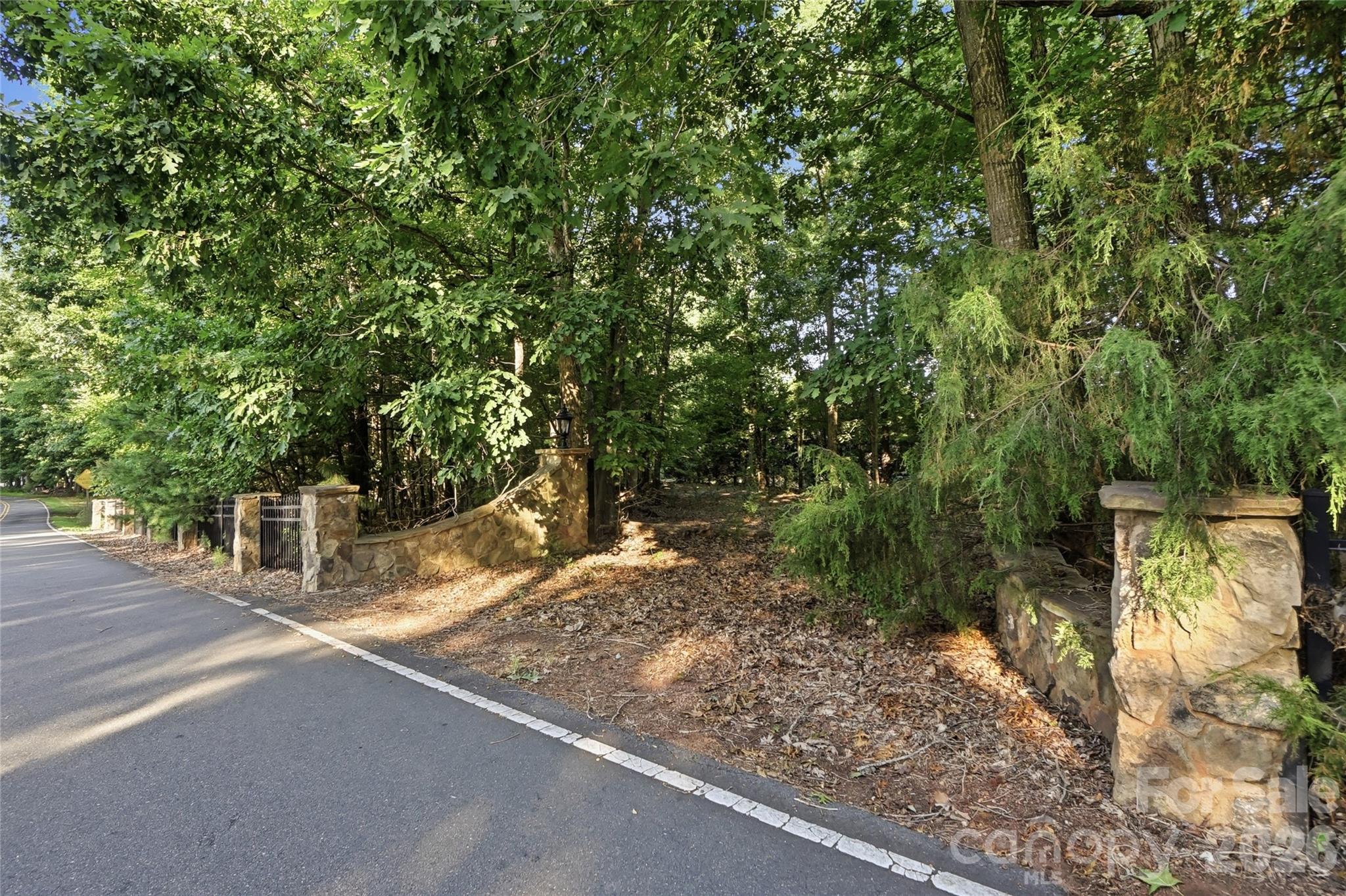 9704 Windygap Road