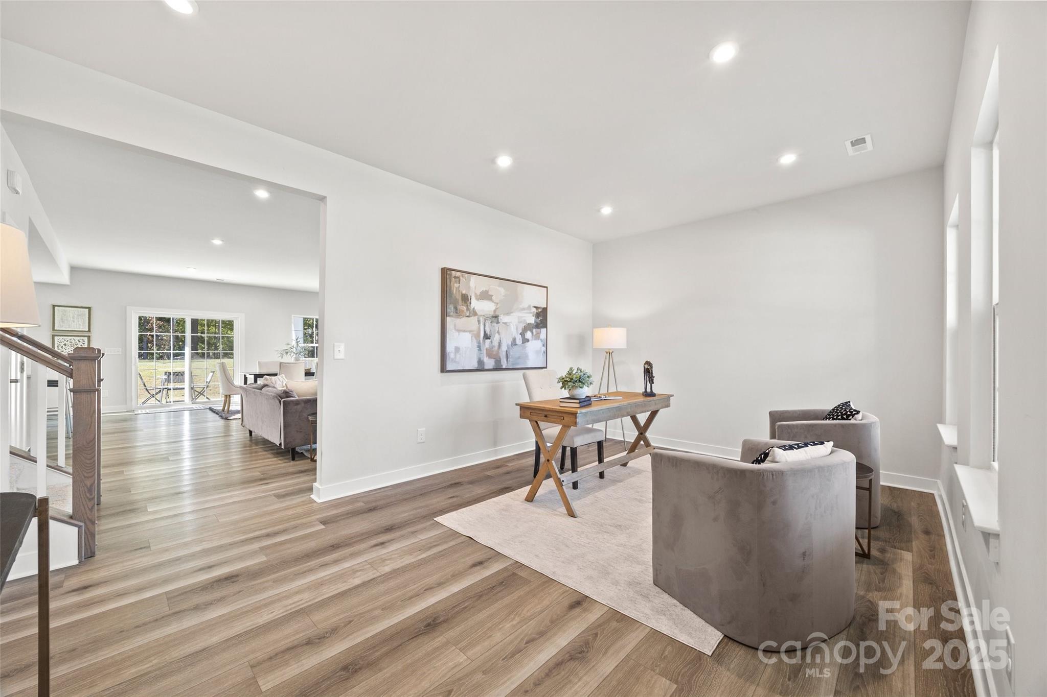 812 Dogwood Creek Lane