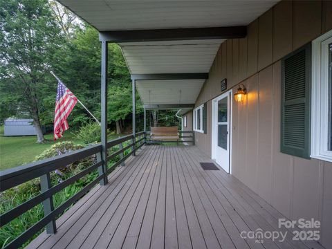 A home in Pisgah Forest